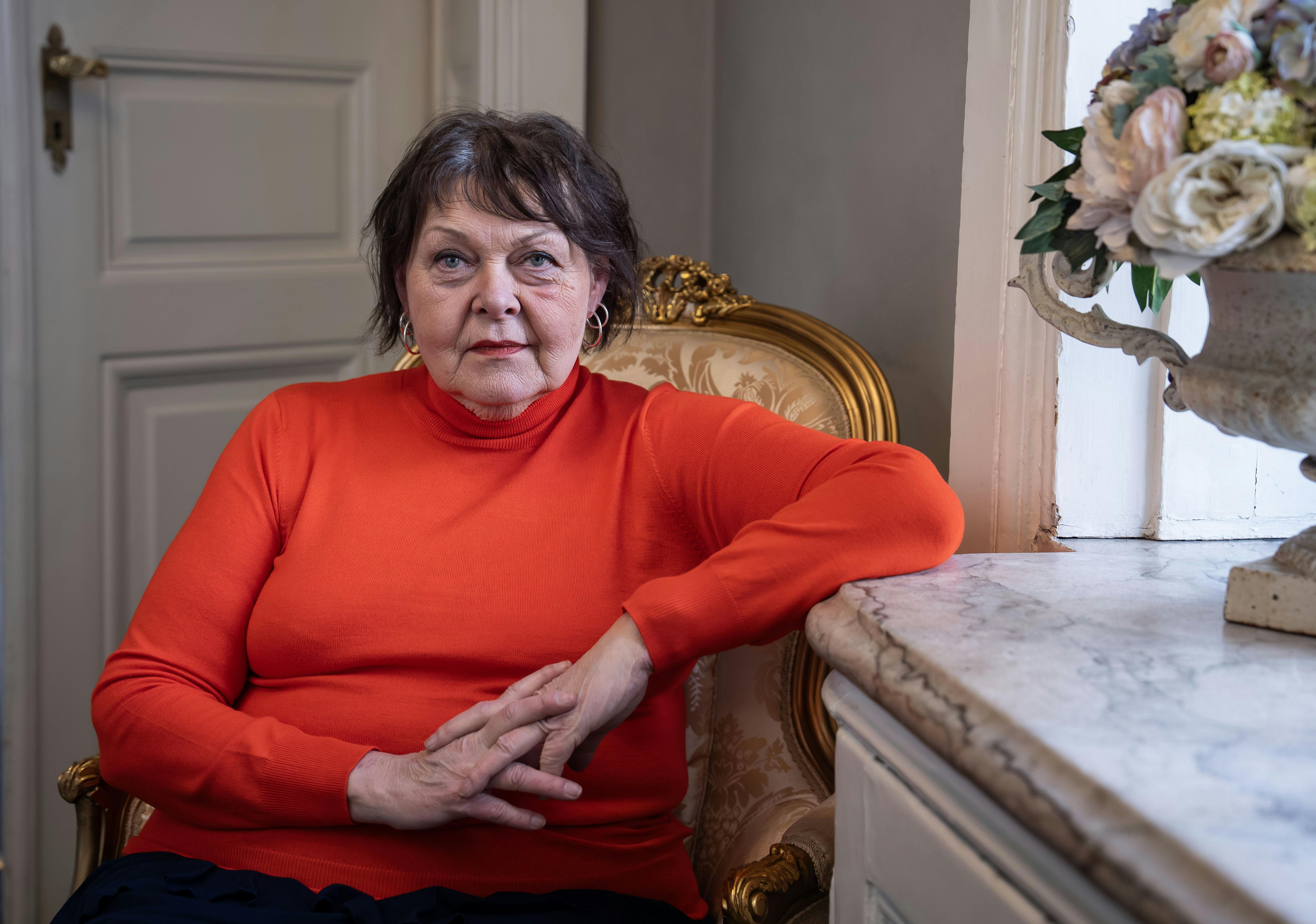  Den 69-årige skuespiller er glad for sin tid på slottet, selvom hun synes, der var en anelse beskidt.