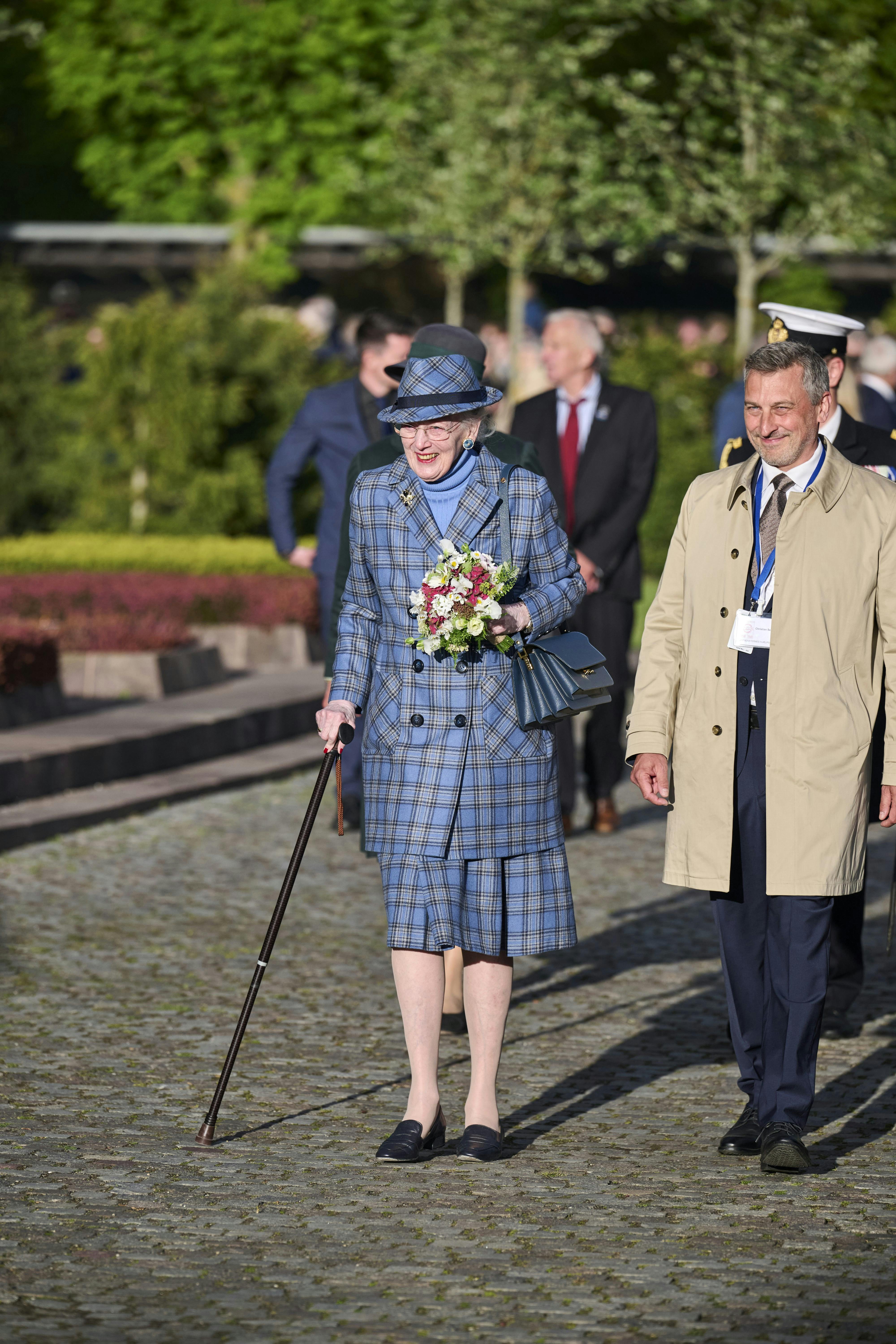 Dronning Margrethe er udskrevet!