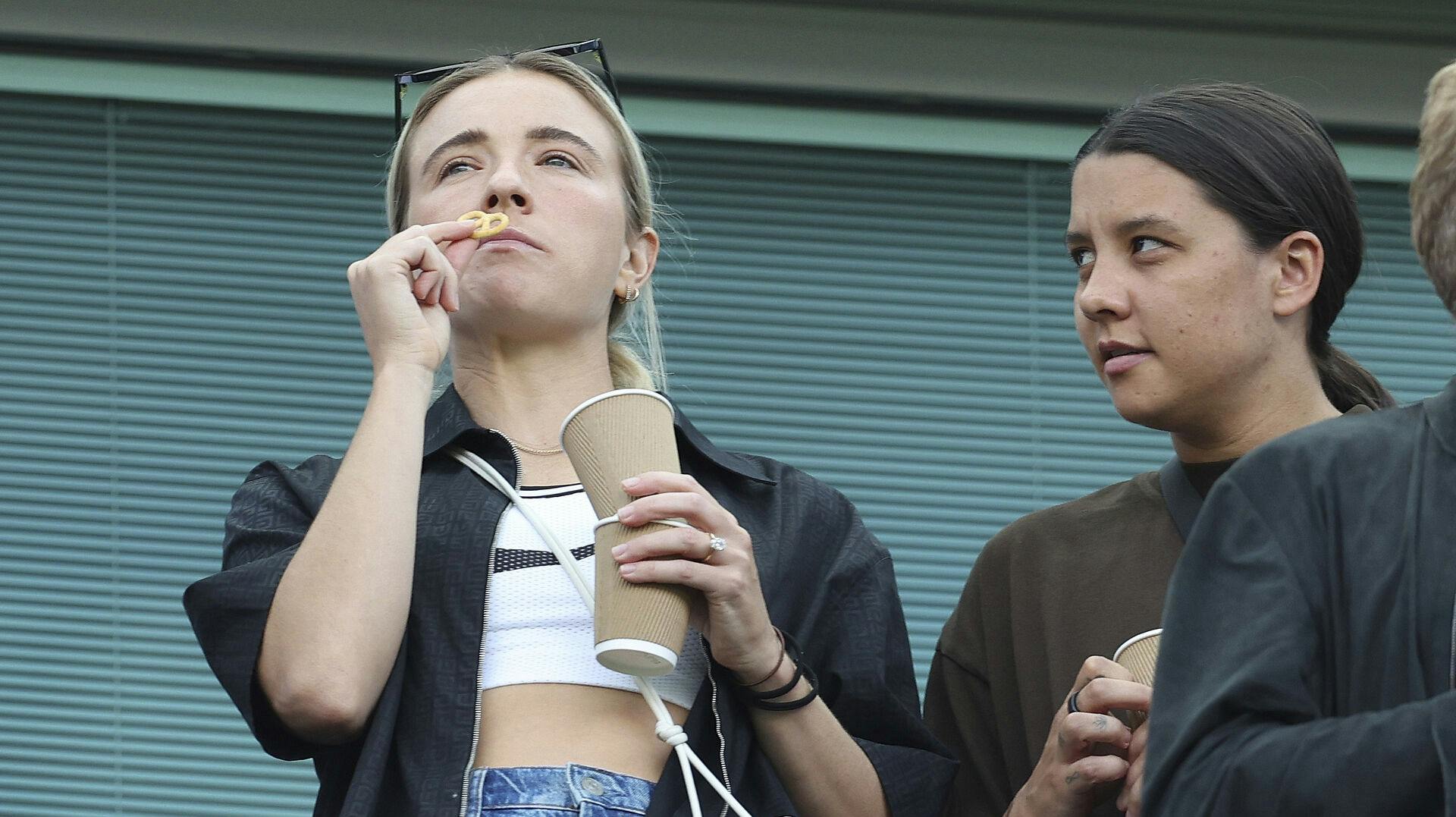 Sam Kerr og Kristie Mewis er blevet forældre.