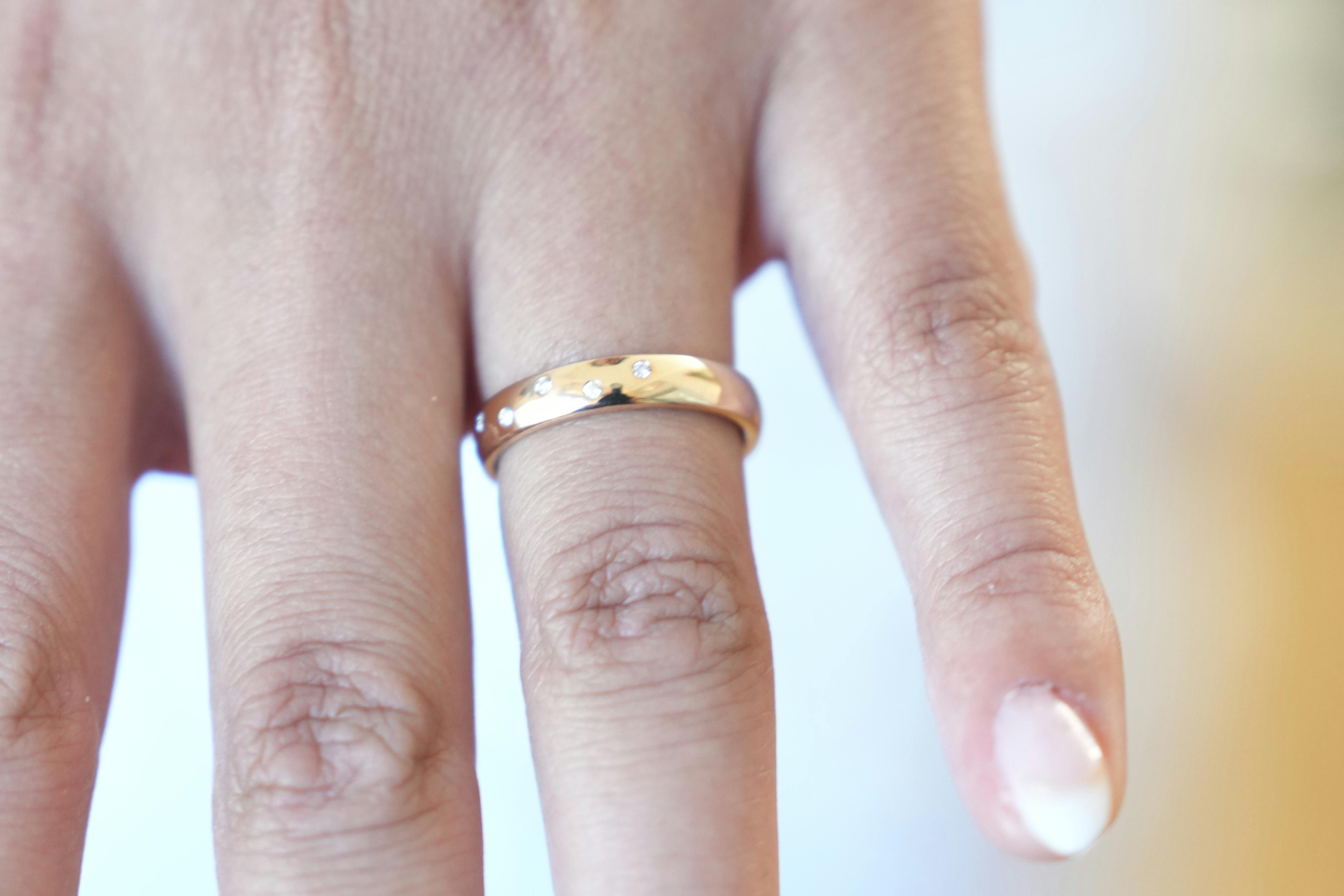 Her ses den fine ring.