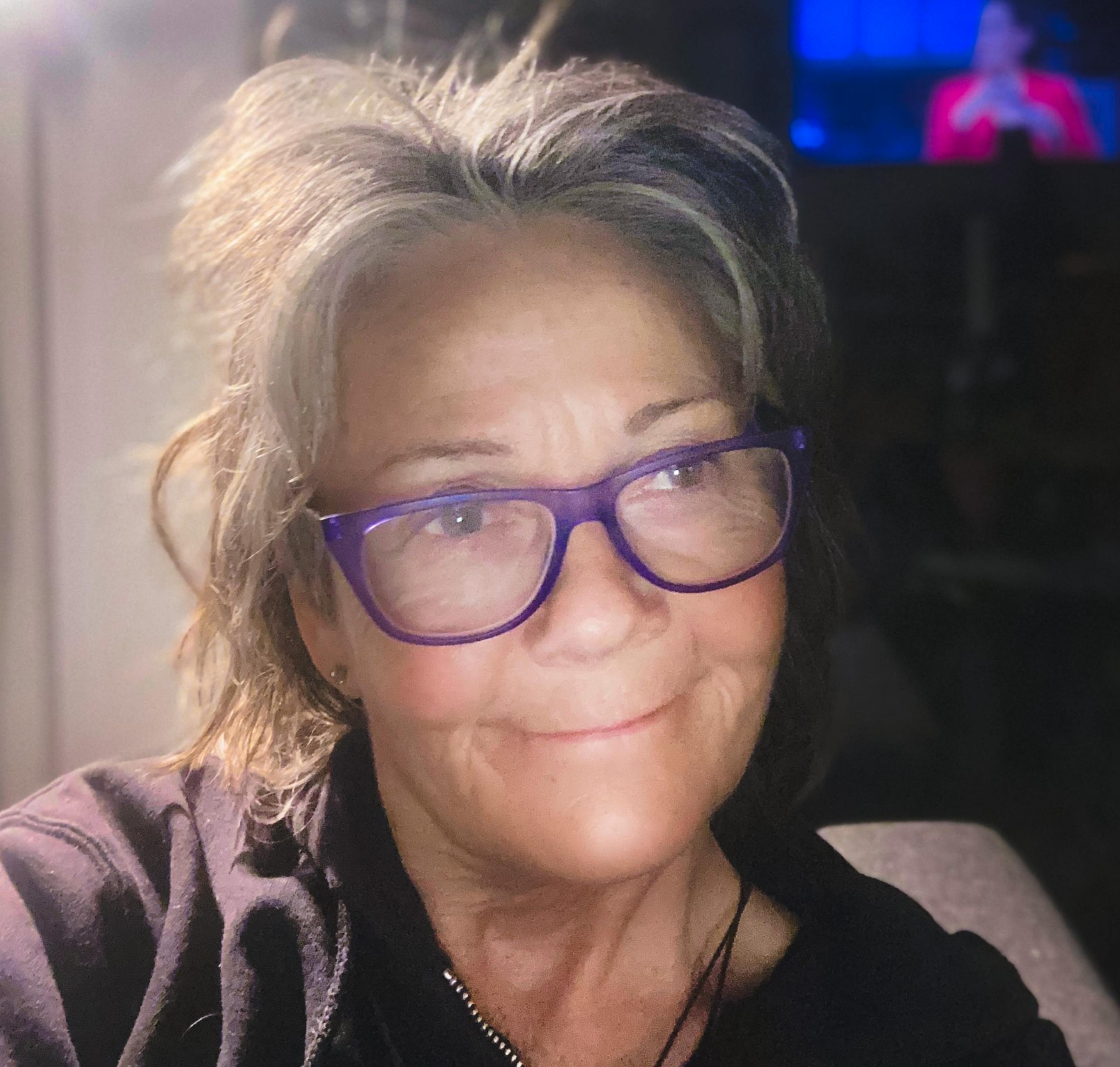 65-årige Marianne Wolff fra Dragør frygter stadig, at hendes Volkswagen ID.3 pludselig kan tage kontrollen fra hende. I dag stoler hun nemlig ikke på bilen og undgår derfor særlige strækninger.