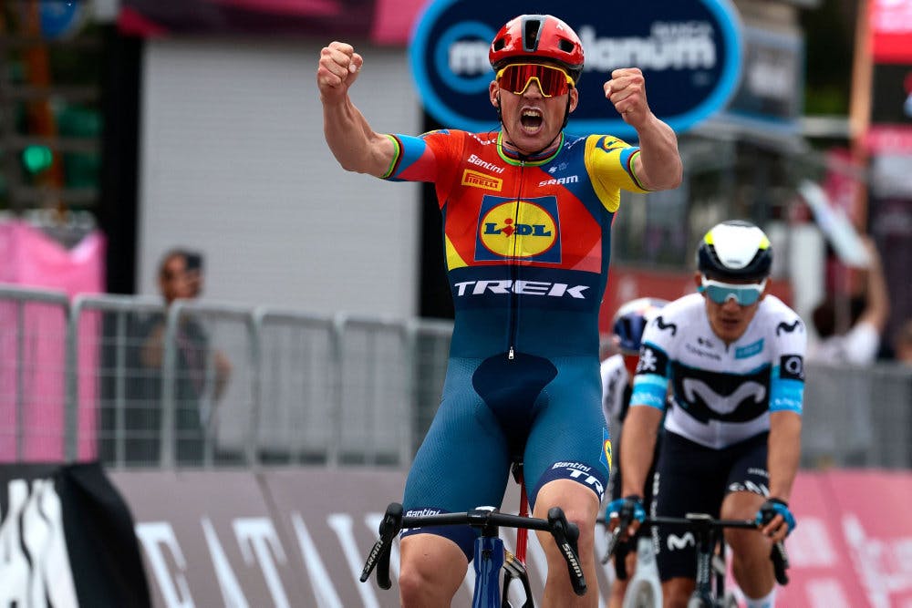 Mads Pedersen var igen hurtigste mand, da Giro-feltet skulle spurte om sejren på søndagens 3. etape. 