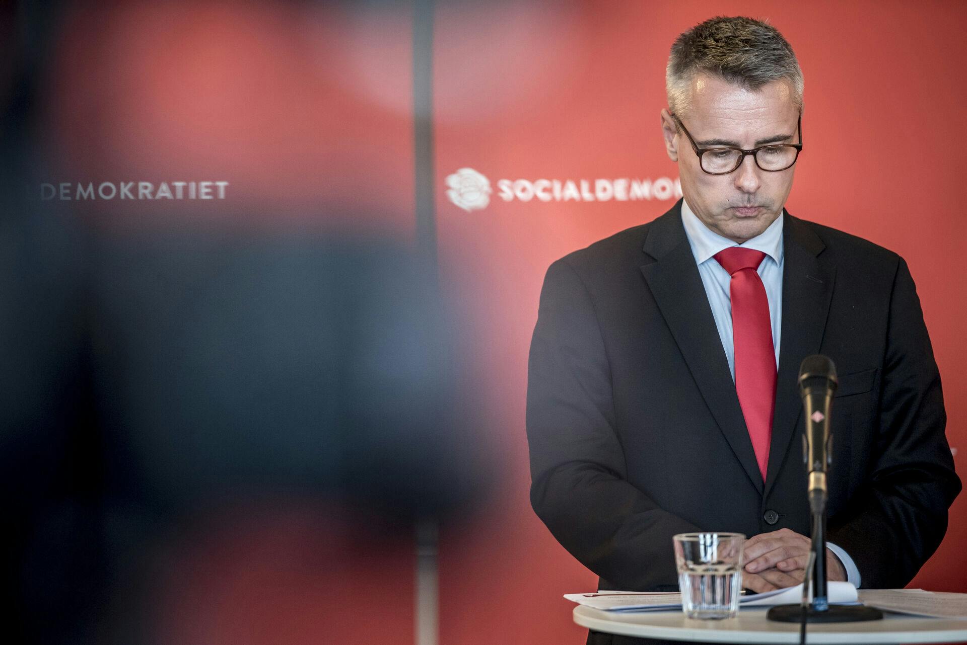 Uanset hvordan sagen lander, er Henrik Sass Larsen fortid i Socialdemokratiet. Det valg traf han selv for flere år siden.