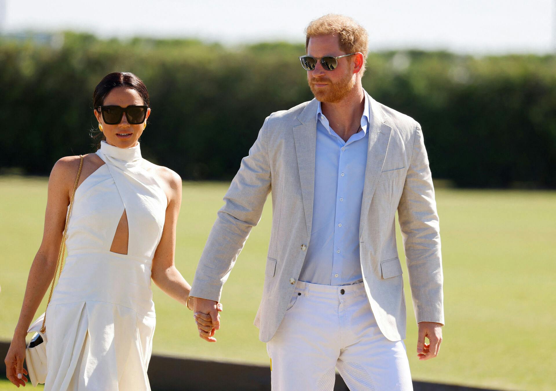 Prins Harry og Meghan Markle har ikke haft den bedste måned. Og den blev ikke bedre, hvis de så "Saturday Night Live", hvor der blev gjort grin med parret.