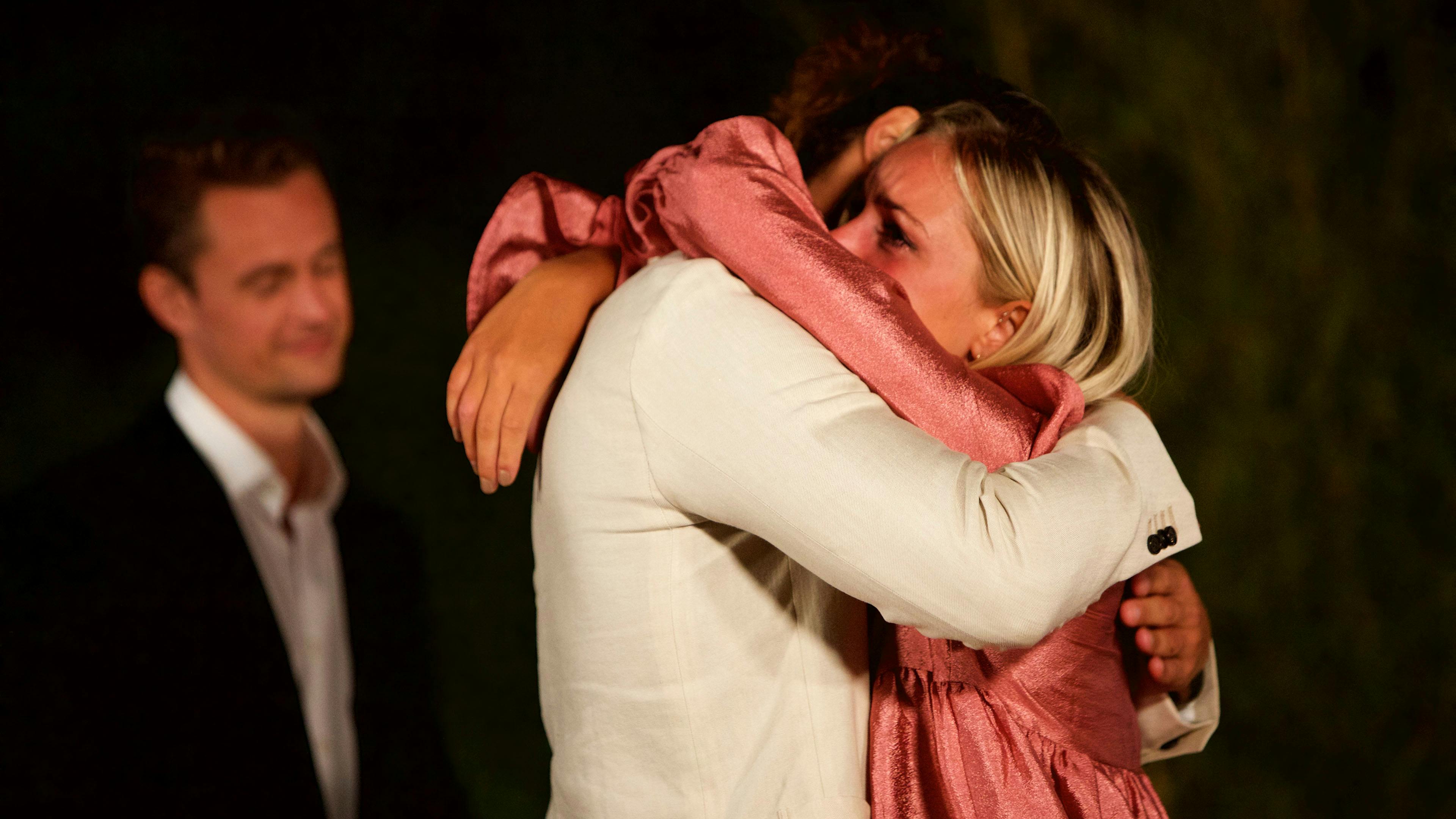 Jaffer får overtalt Louise til at blive. I sidste ende valgte han dog Bolette.