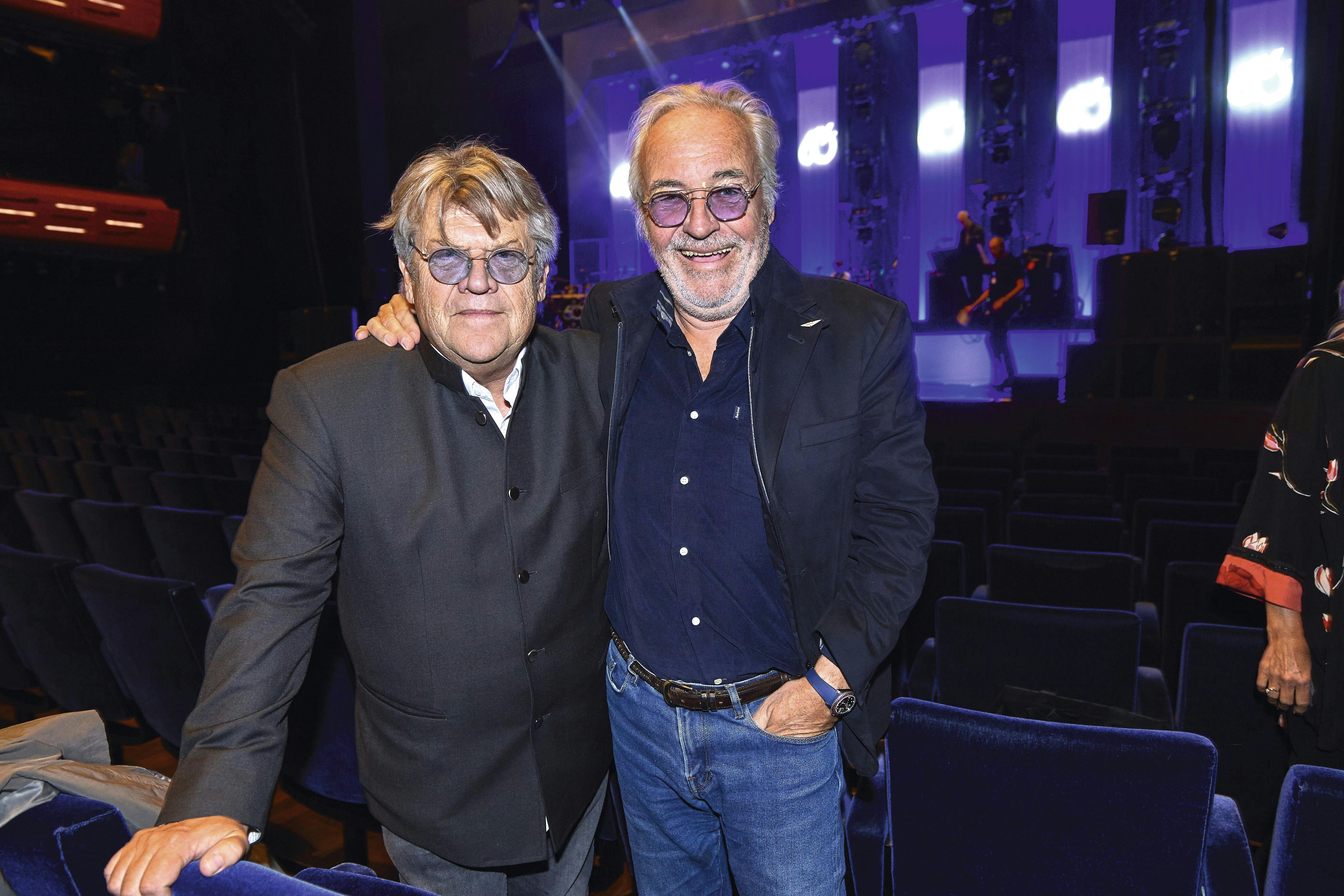 Opgavebeskrivelse: Brødrene Olsen møder Sir Cliff RichardSted: Operaen, KøbenhavnFotograf: Lars H. LaursenJournalist: Casper NielsenOptagelsedato: 2018.10.25