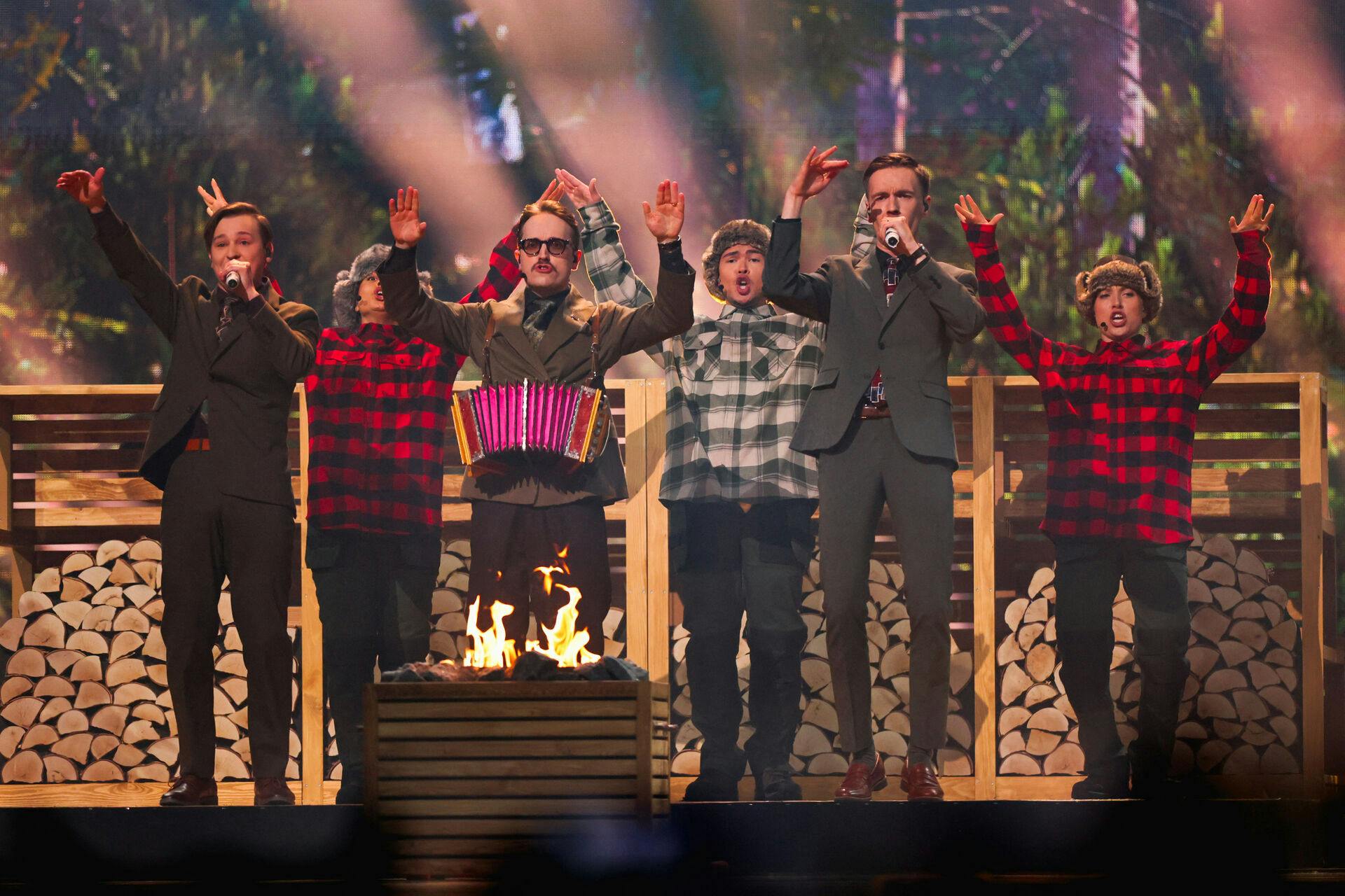 KAJ repræsenterer Sverige i Eurovision 2025, som bliver afholdt i Basel.