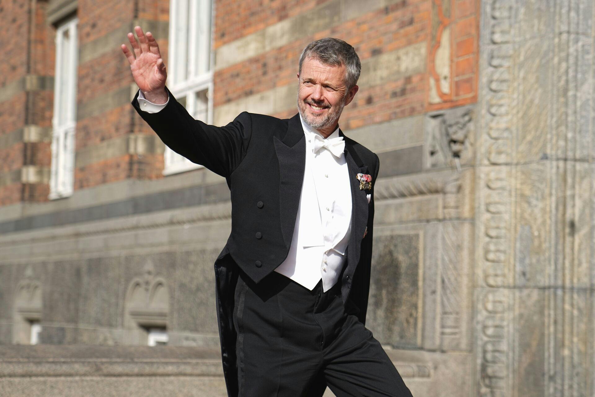 Kong Frederik overværer når Håndværkerforeningen hædrer årets dygtigste lærlinge ved en ceremoni på Københavns Rådhus tirsdag den 13. maj 2025.