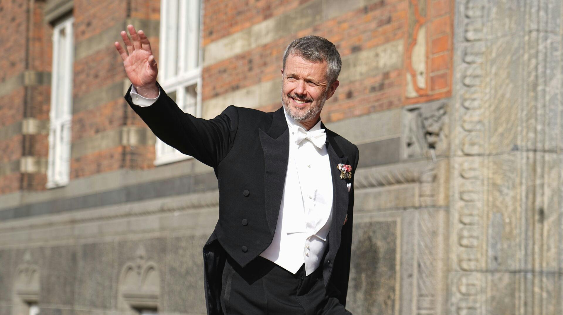 Kong Frederik overværer når Håndværkerforeningen hædrer årets dygtigste lærlinge ved en ceremoni på Københavns Rådhus tirsdag den 13. maj 2025.