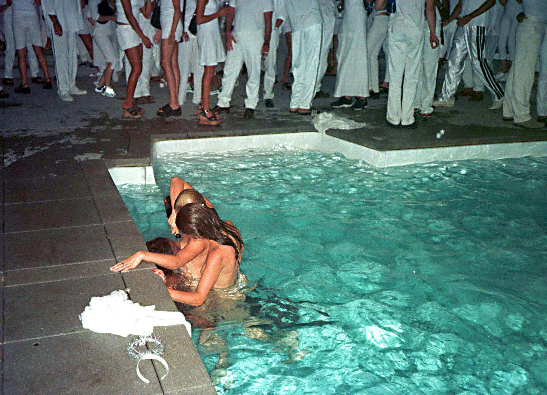 Diddy arrangerede i årevis fester, som han kaldte for sit årlige "White Party". 