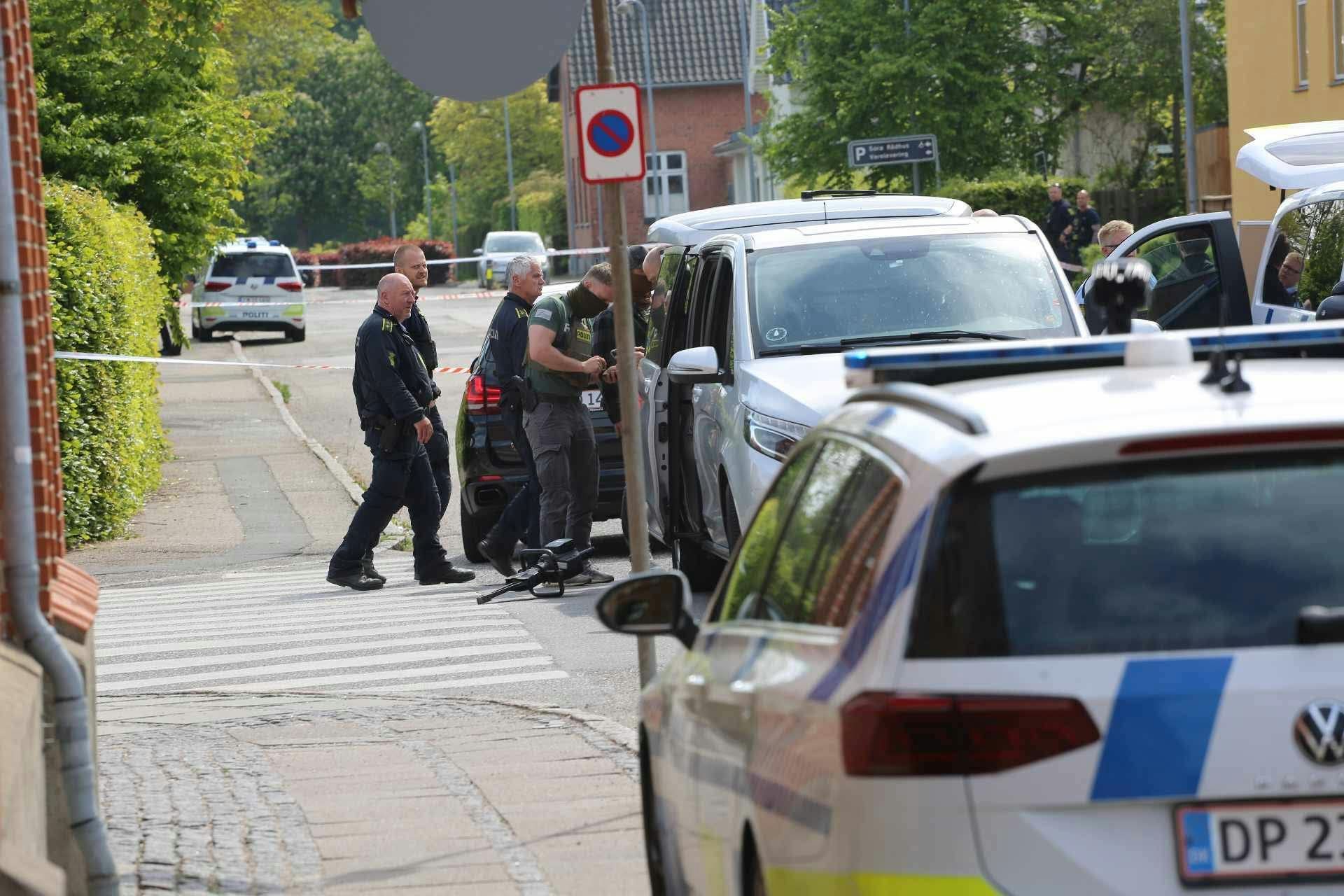 En patrulje var angiveligt tæt på, da en gerningsmand onsdag angreb Sorø rådhus med en molotovcocktail.