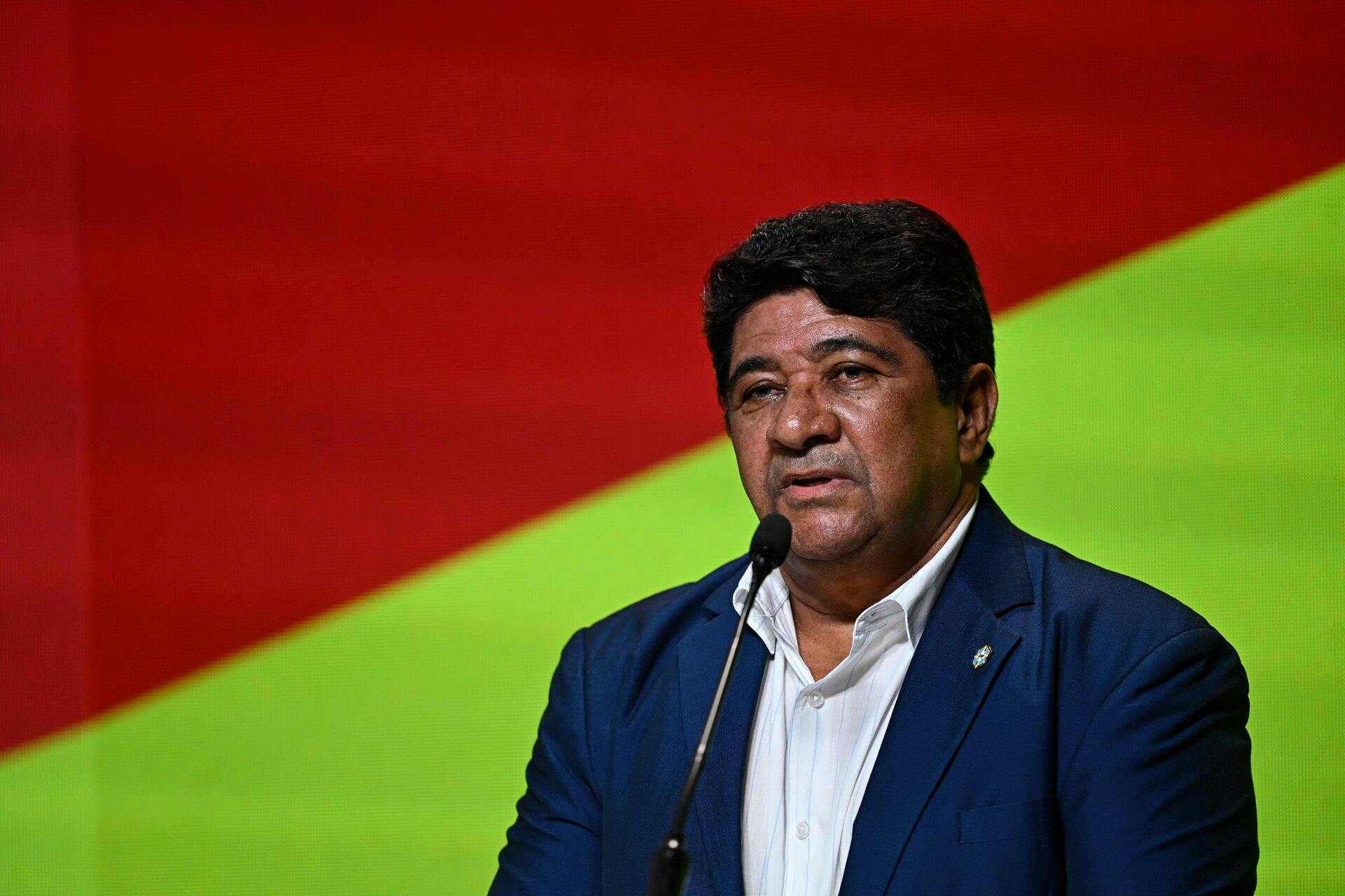 (FILES) Brazil's Football Confederation president Ednaldo Rodrigues delivers a speech during a press conference in Rio de Janeiro, Brazil on May 10, 2024. A court in Rio de Janeiro ordered on May 15, 2025, the dismissal of Brazilian football federation head Ednaldo Rodrigues, ruling that a signature error nullified his employment contract. (Photo by MAURO PIMENTEL / AFP)