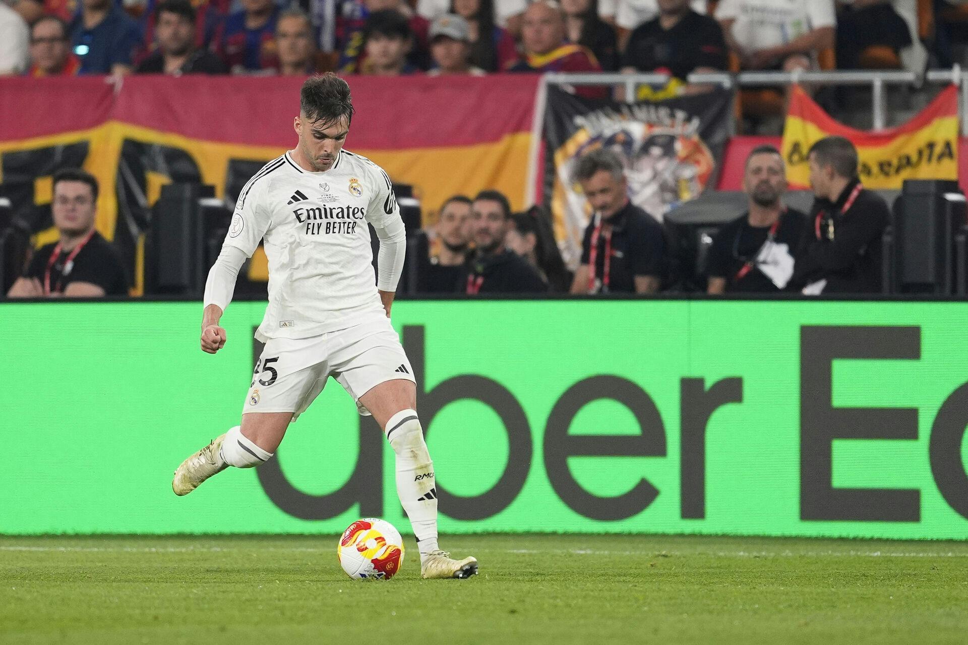 Raul Asencio er i sit livs kamp uden for banen.