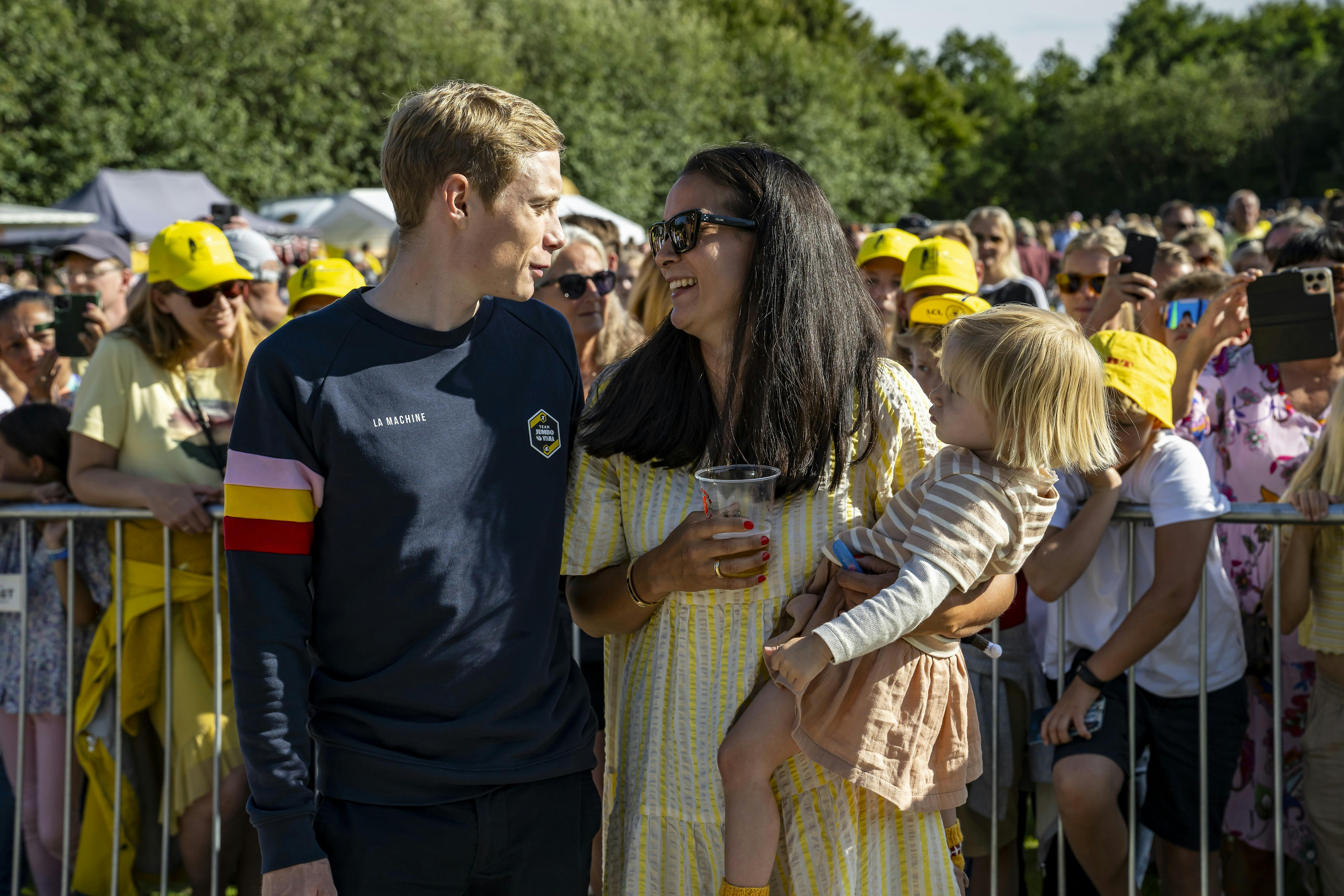 Jonas Vingegaard er interesseret i at køre VM for landsholdet til september. Det afslører landstræner Michael Mørkøv.