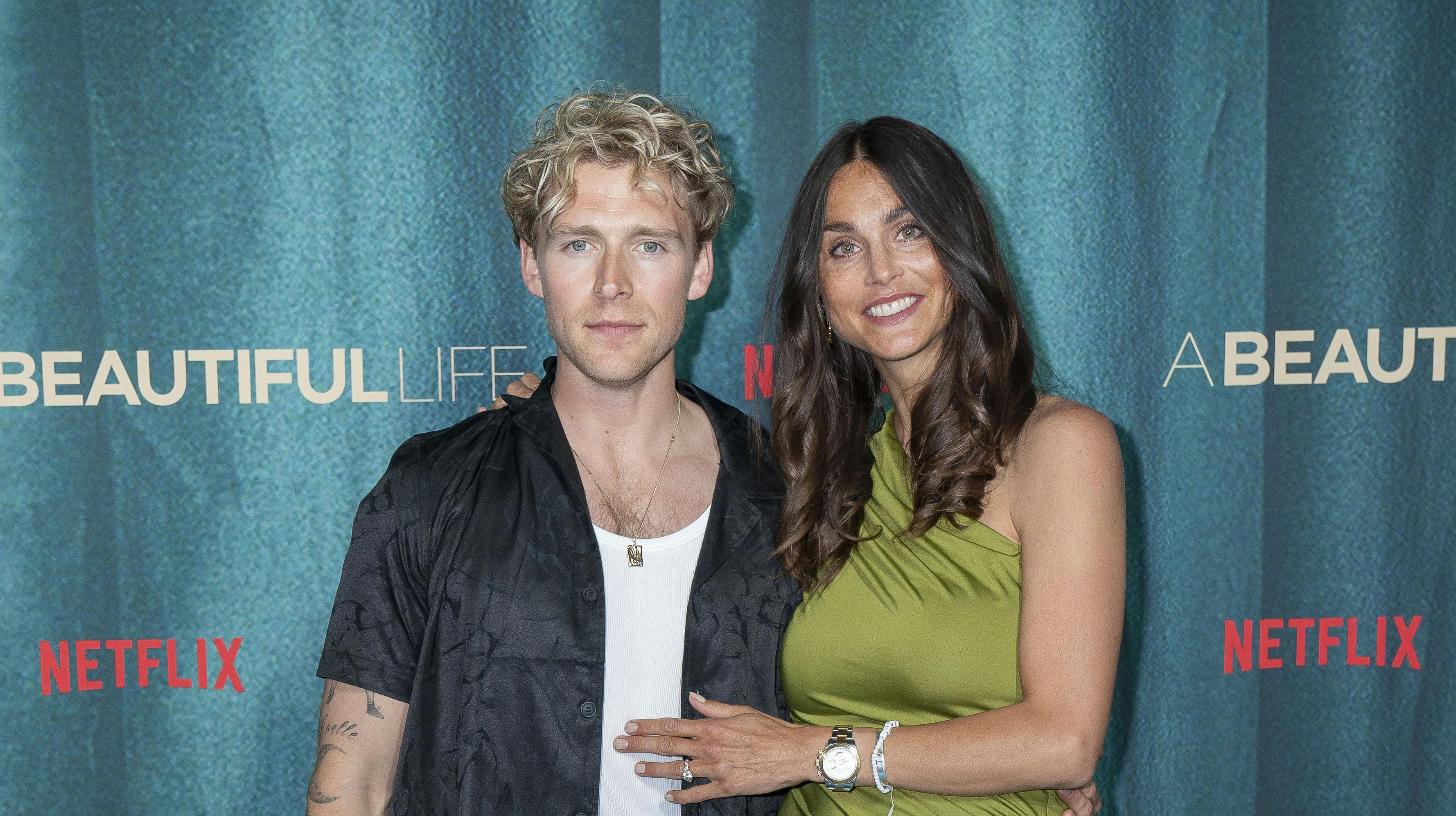 For få uger siden udgav Christopher albummet "Fools Gold". Og her er en af sangene dedikeret til en helt særlig og sej pige.