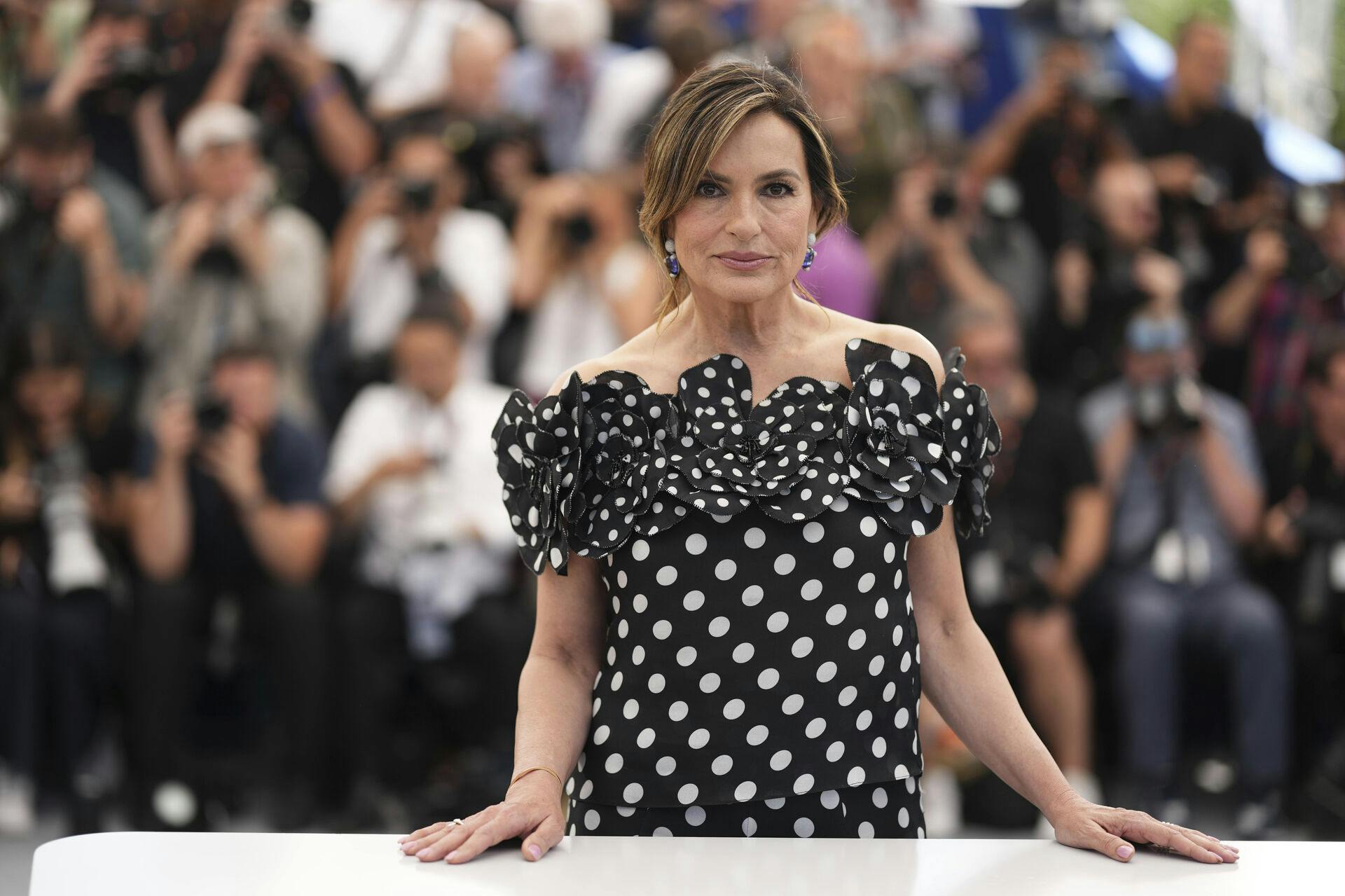 Mariska Hargitay havde lørdag premiere på sin dokumentar "My Mom Jayne", hvor hun afslører den hemmelighed, hun har båret på i mere end 30 år. 