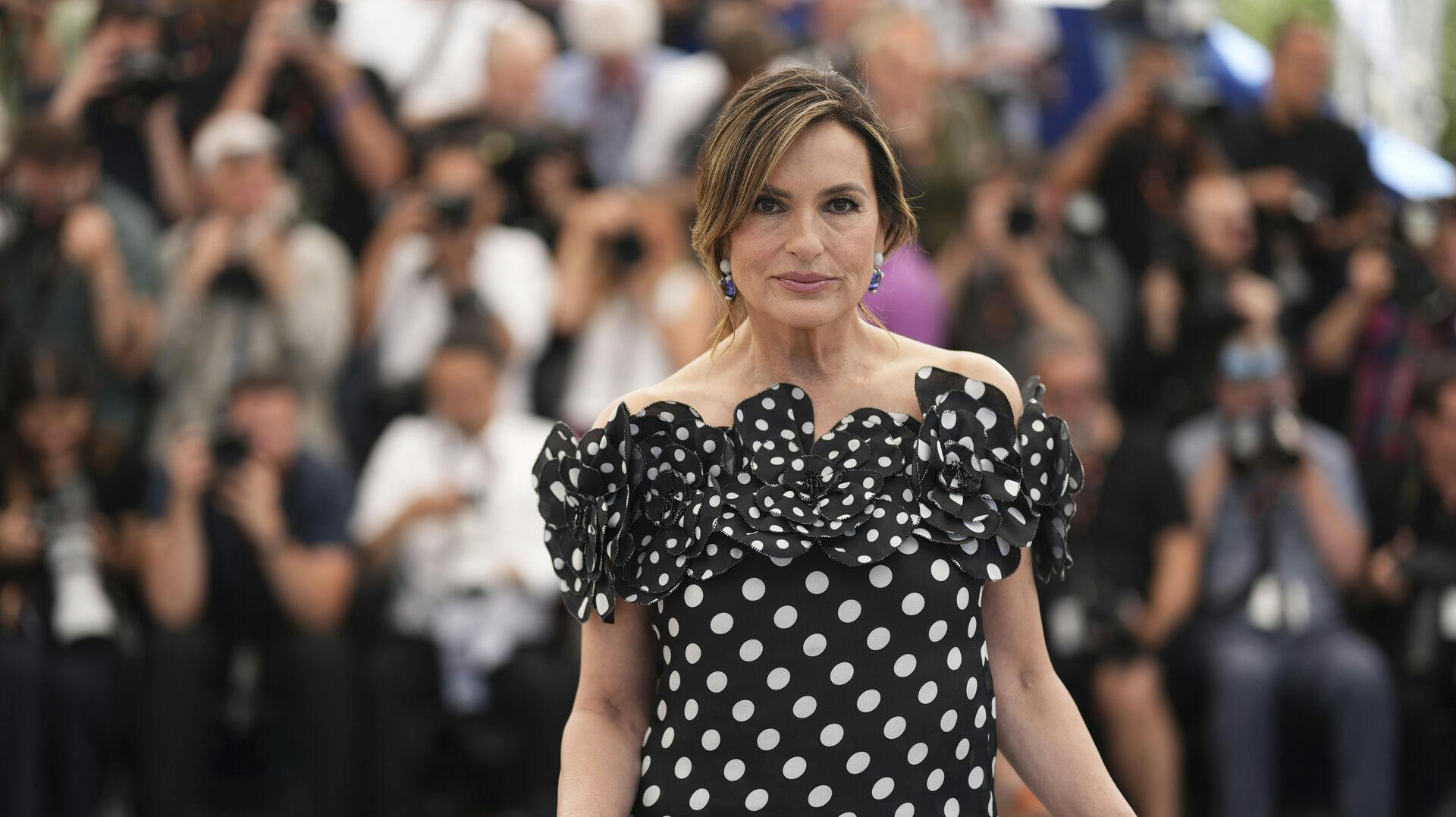 Mariska Hargitay havde lørdag premiere på sin dokumentar "My Mom Jayne", hvor hun afslører den hemmelighed, hun har båret på i mere end 30 år.