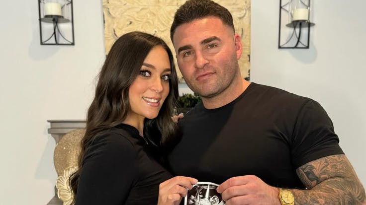 Sammi "Sweetheart" og Justin May fortalte i februar, at de skulle være forældre for første gang. Nu afslører parret kønnet.