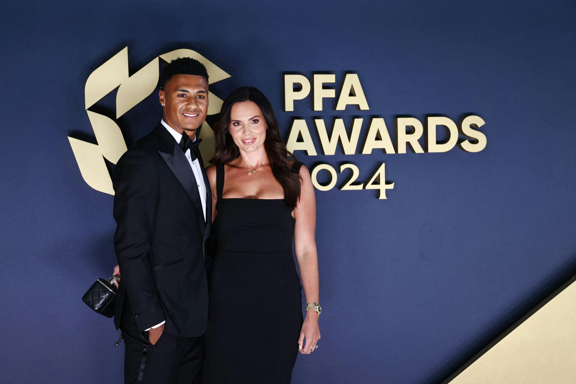 Ollie Watkins og Ellie har sagt ja til hinanden. 