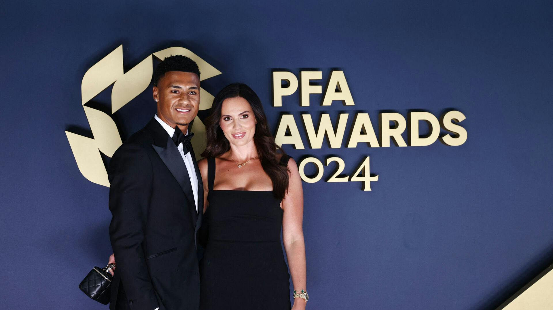 Ollie Watkins og Ellie har sagt ja til hinanden.
