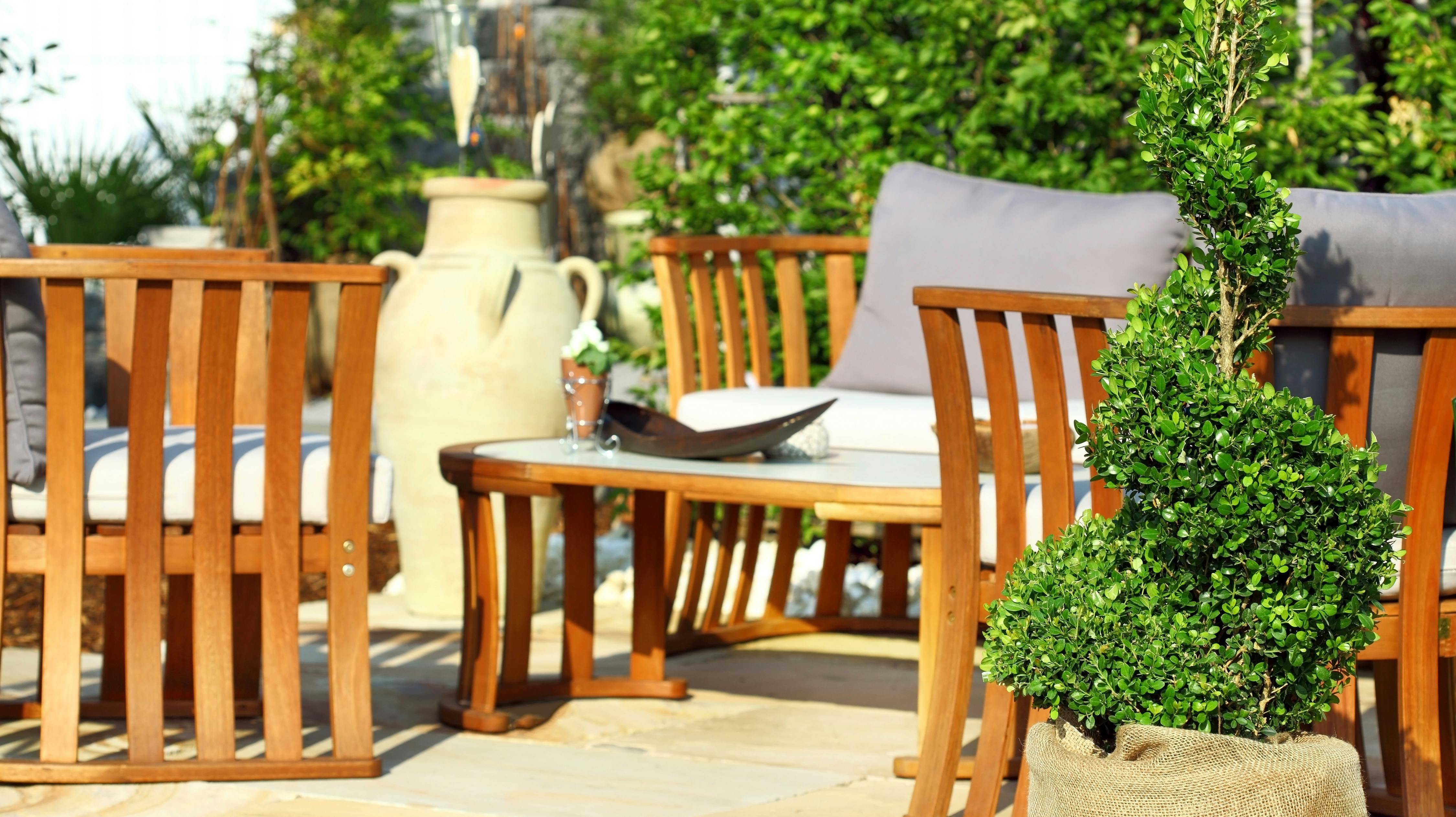 Det er ikke det smarteste først at reklamere for møbler - og så sælge dem på samme tid som brugt. Det faldt i hvert fald ikke i det danske firmas smag, at influenten gjorde netop det.