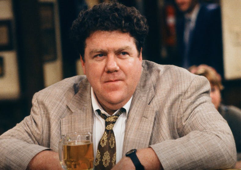 I en alder af 76 år er den amerikanske skuespiller George Wendt død. Det skriver TMZ.