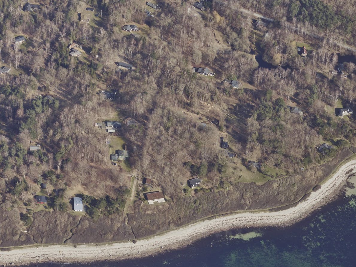 Det er i området her, at kendisparret nu har solgt sommerhuset med en pæn gevinst.