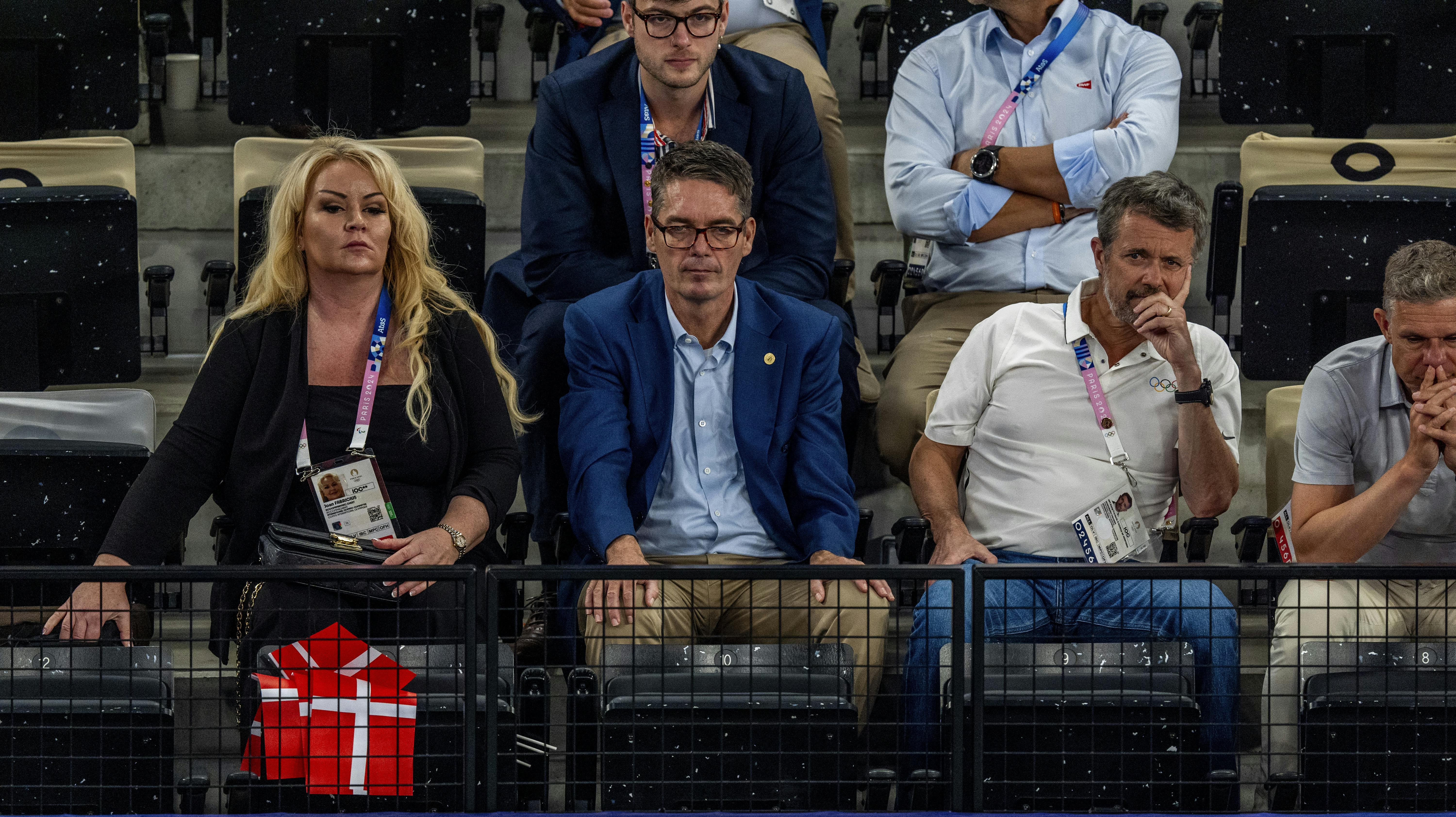 Kong Frederik til badminton under OL i Paris