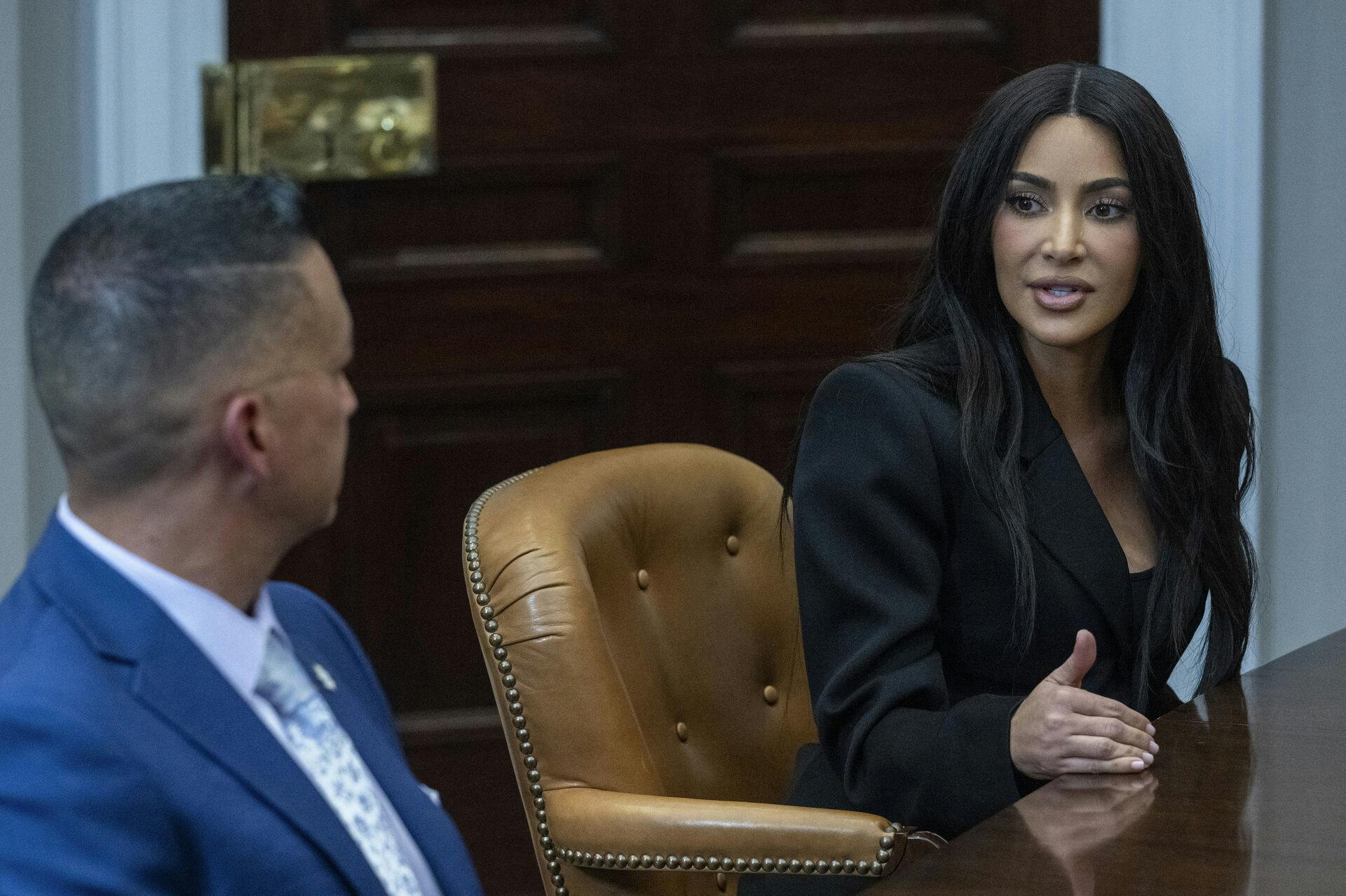 Kim Kardashian meddelte i 2023, at hun sagtens kunne se sig selv arbejde som advokat fuld tid. 
