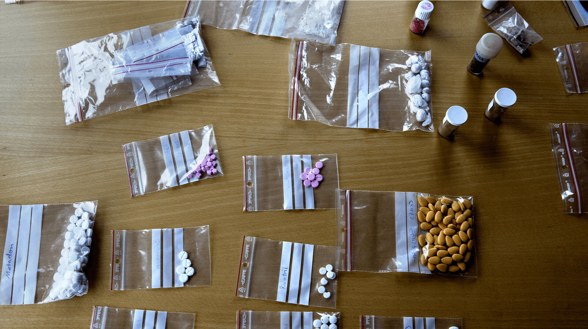 Politiet har blandt andet beslaglagt 200.000 piller.