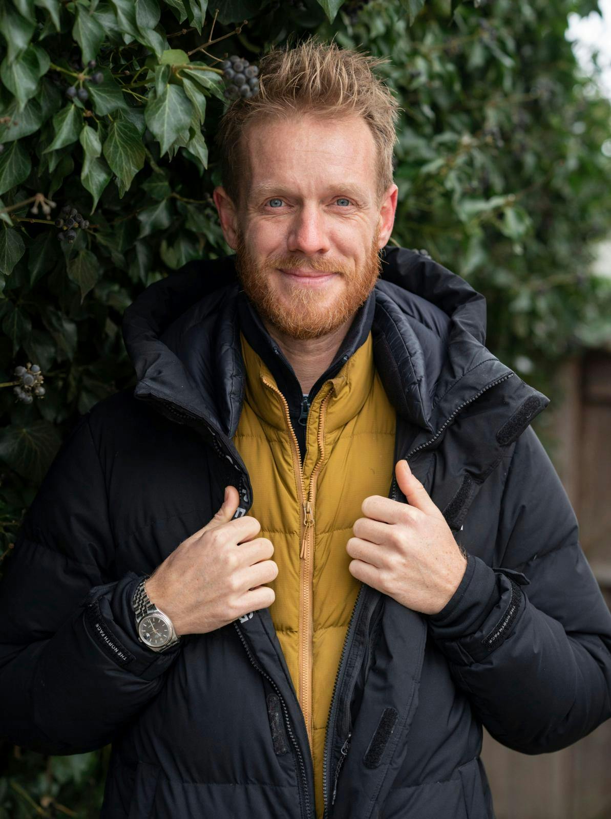 46-årige Tobias Hansen fik sig en slem forskrækkelse, da han i fredags faldt om med hjertestop.Sammen med hustruen Kristina Kaiser-Hansen har han børnene Sia på seks og Mio på to år, mens 12-årige Hugo er fra et tidligere forhold.
