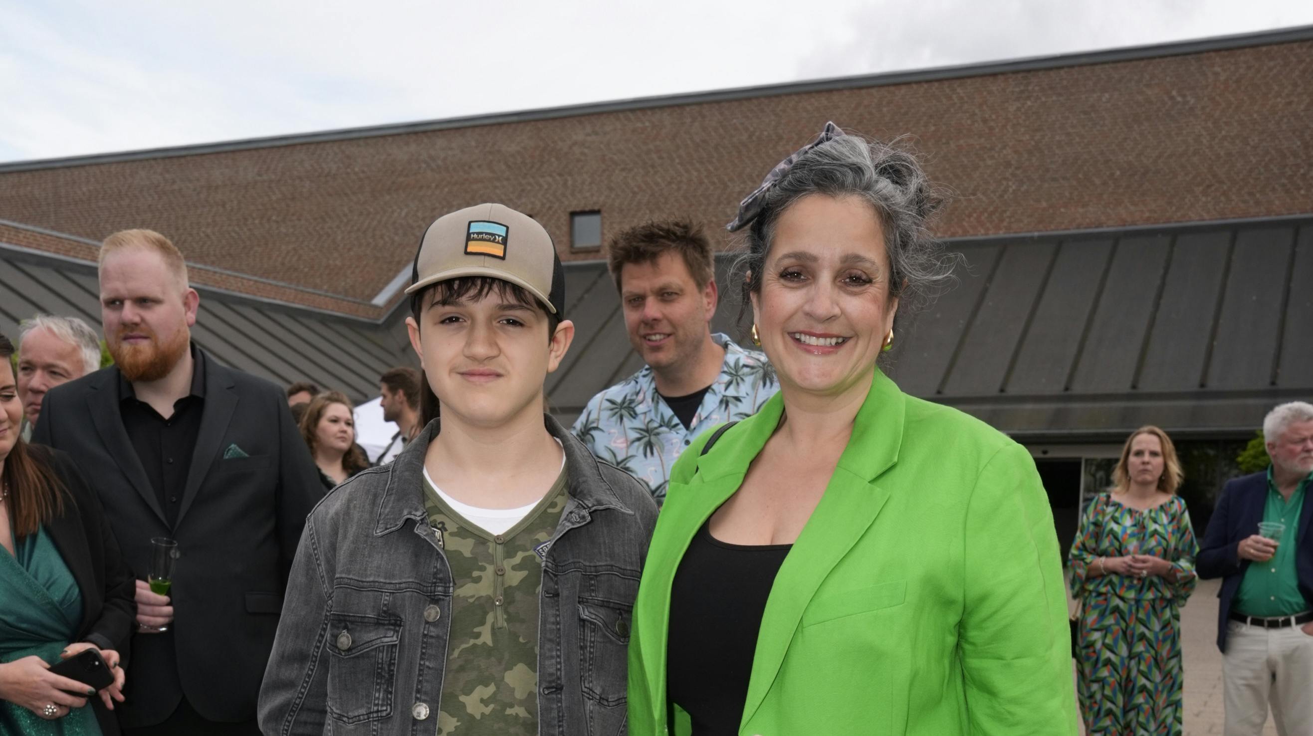 Sascha Dupont sammen med sin søn Timothy på 12 år.