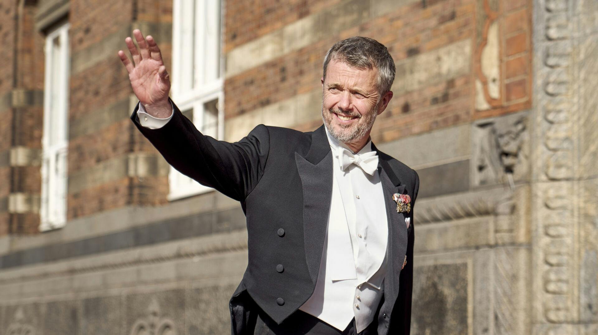King Frederik X arrives at Copenhagen City Hall where he oversees the Handicrafts Association honoring the year's most skilled apprentices at a ceremony at Copenhagen City Hall on Tuesday, May 13, 2025. (Photo: Thomas Traasdahl/Ritzau Scanpix)