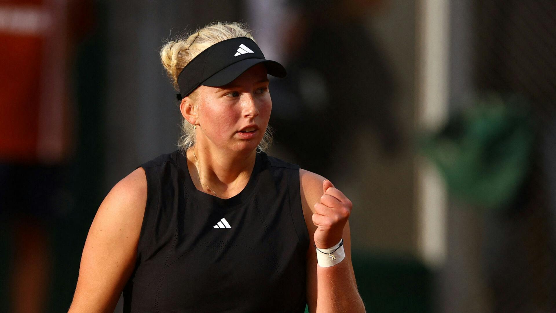 Efter et sikkert tredje og afgørende sæt er Clara Tauson videre fra første runde ved French Open.