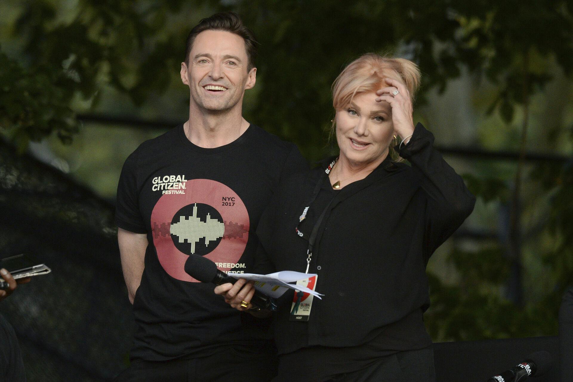 Deborra-Lee Furness har nu officielt søgt om skilsmisse fra Hugh Jackman - to år efter, at de meldte ud, at de skulle skilles.