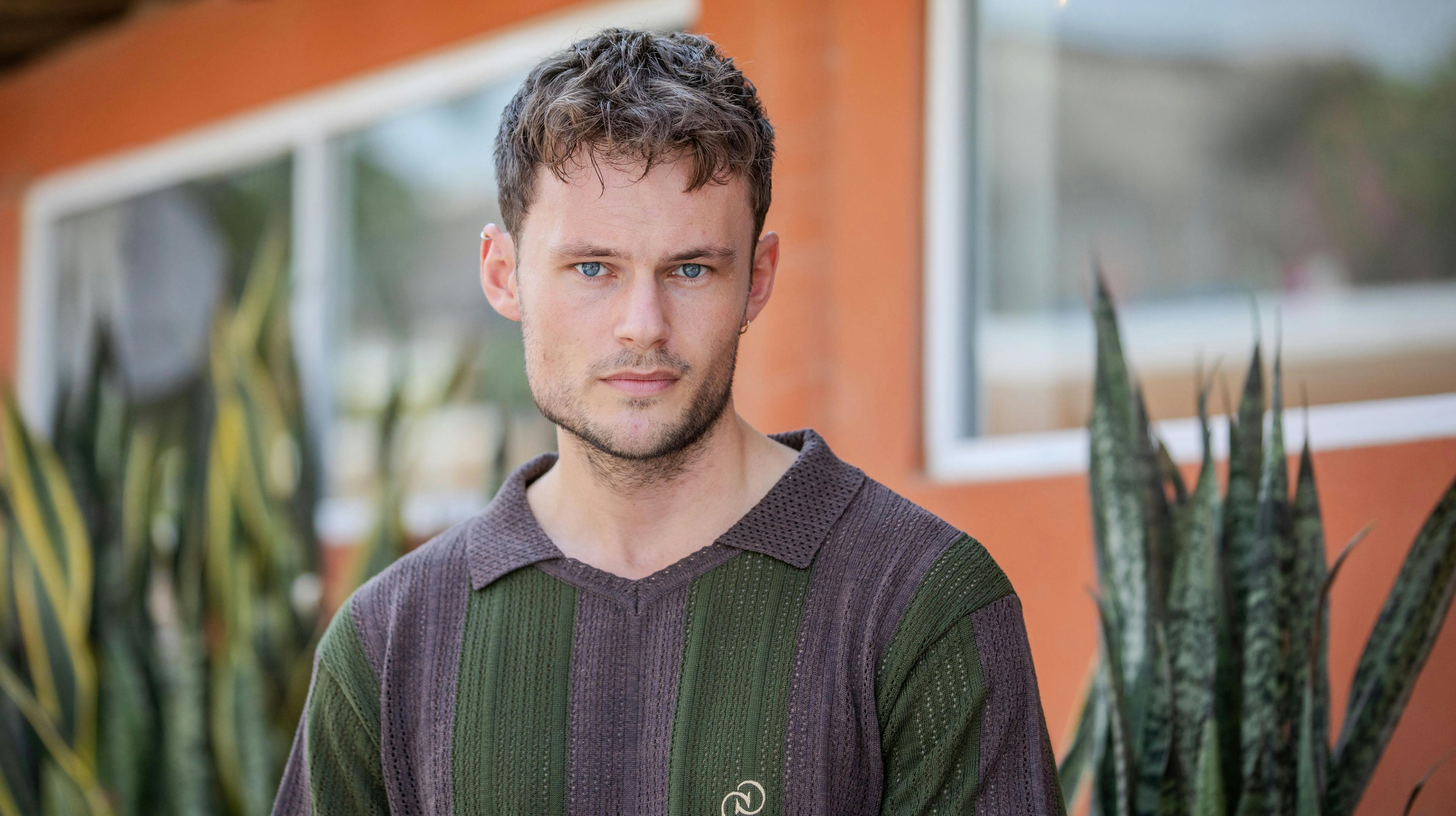 28-årige Frederik har været model siden han var 16 år gammel, men det er ikke kun et liv i sus og dus.