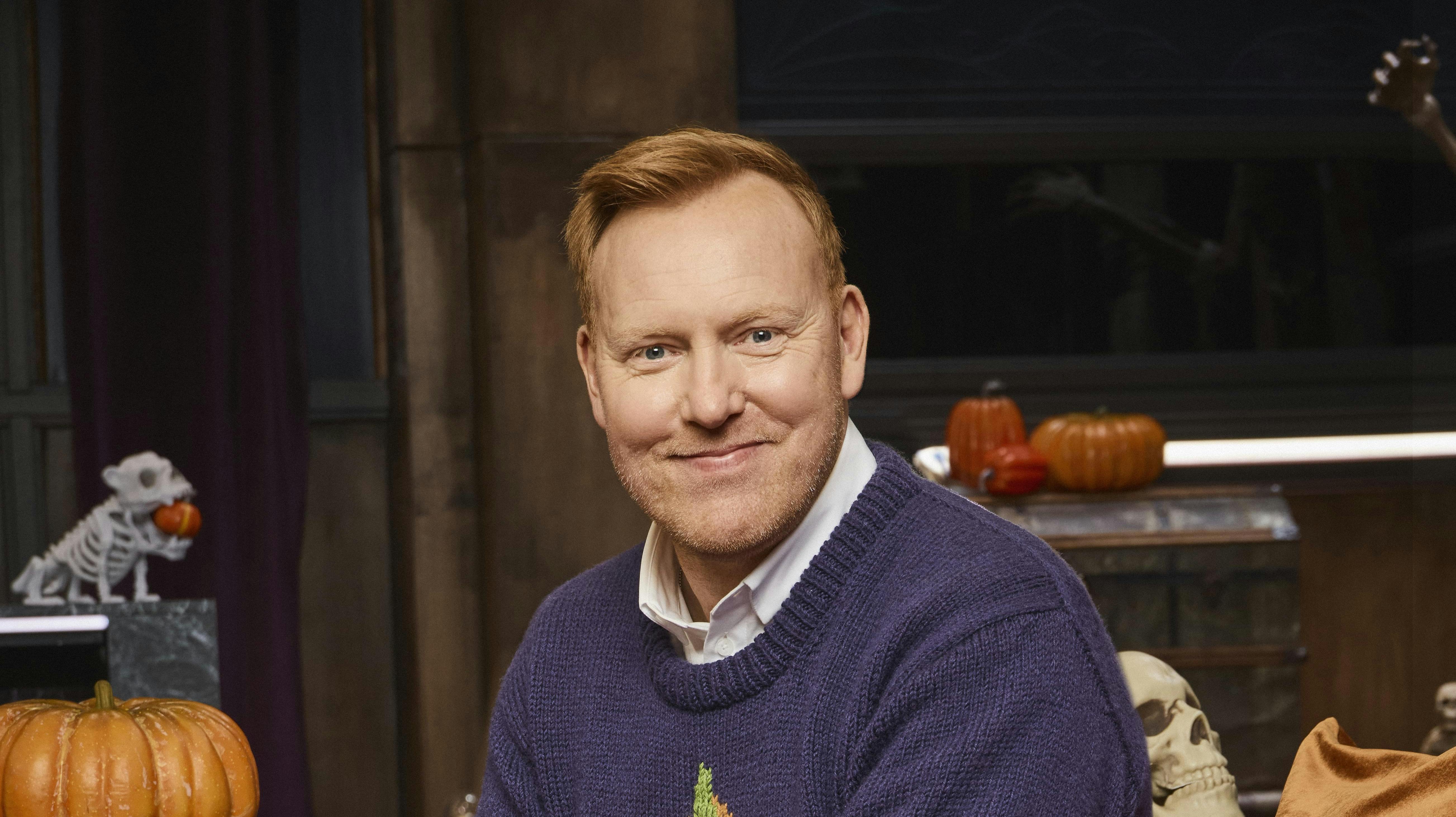 Anders Breinholt er vikarvært for Sofie Linde i "LOL: Den der ler sidst Halloween", der får premiere 31. oktober. 