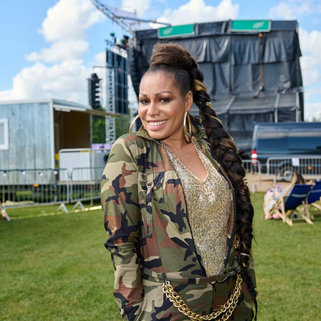 Zindy Laursen er klar til at finde en mand.