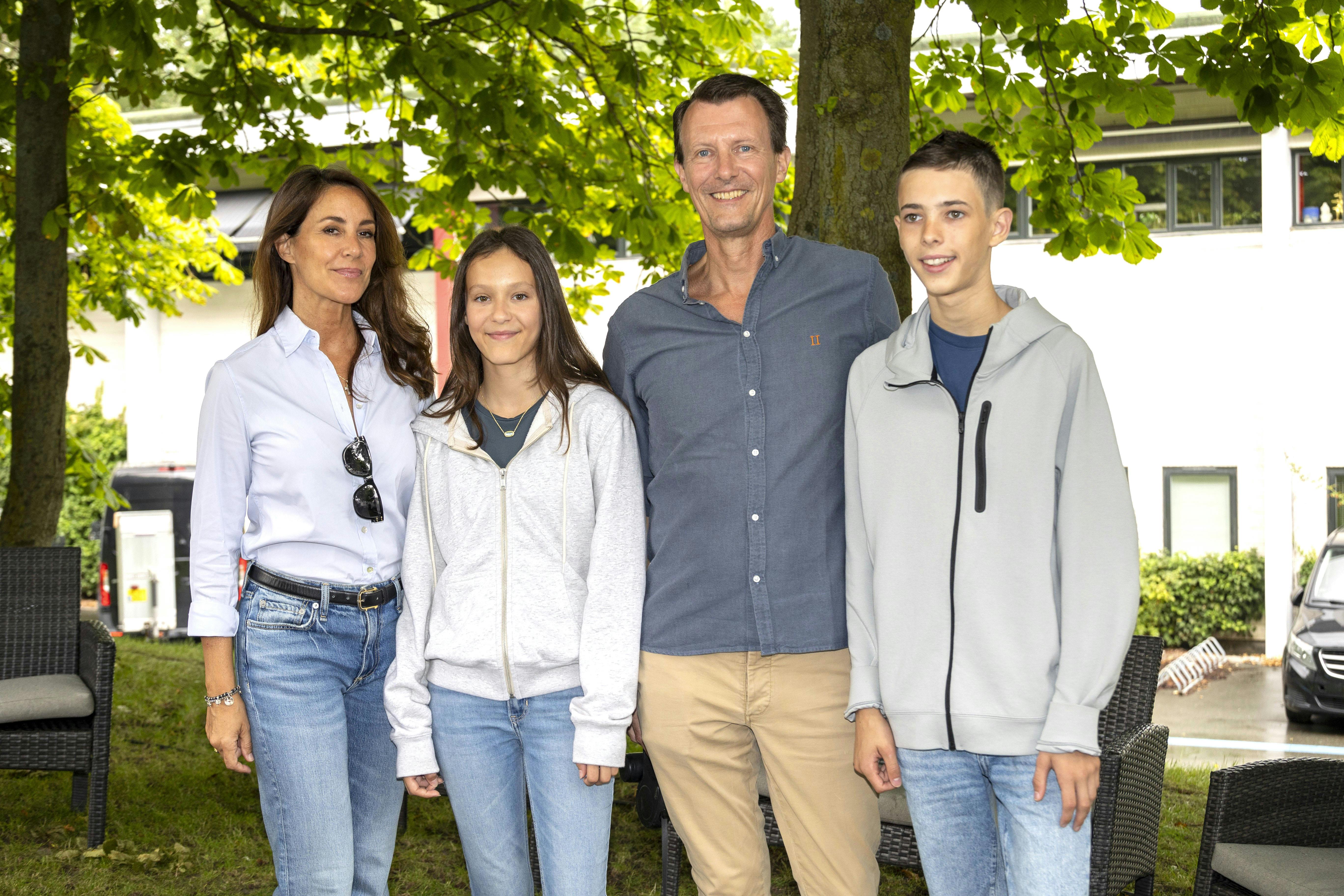 Det vil sende et mærkeligt signal, hvis komtesse Athena og grev Henrik ikke modtager samme gave fra kong Frederik, som deres storebrødre har gjort.