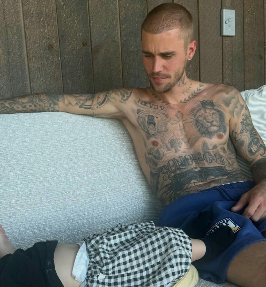 Justin Biebers billeder har vakt bekymring for hans søn.