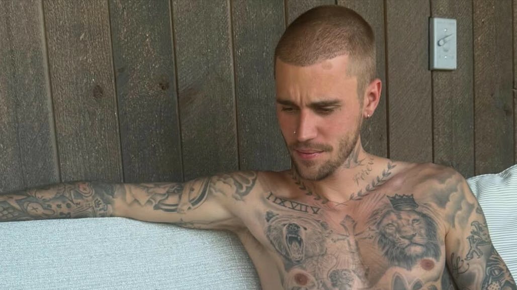 Justin Biebers billeder har vakt bekymring for hans søn.
