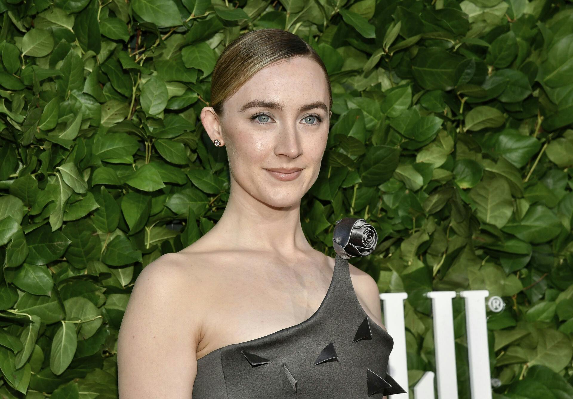 Saoirse Ronan venter sit første barn.