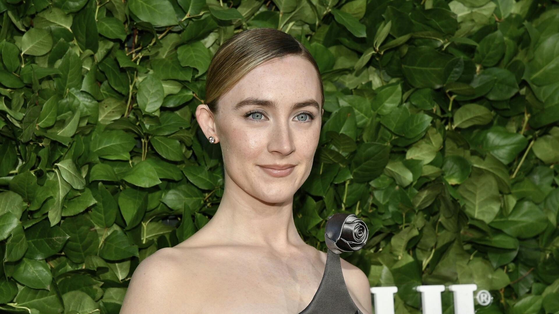 Saoirse Ronan venter sit første barn.