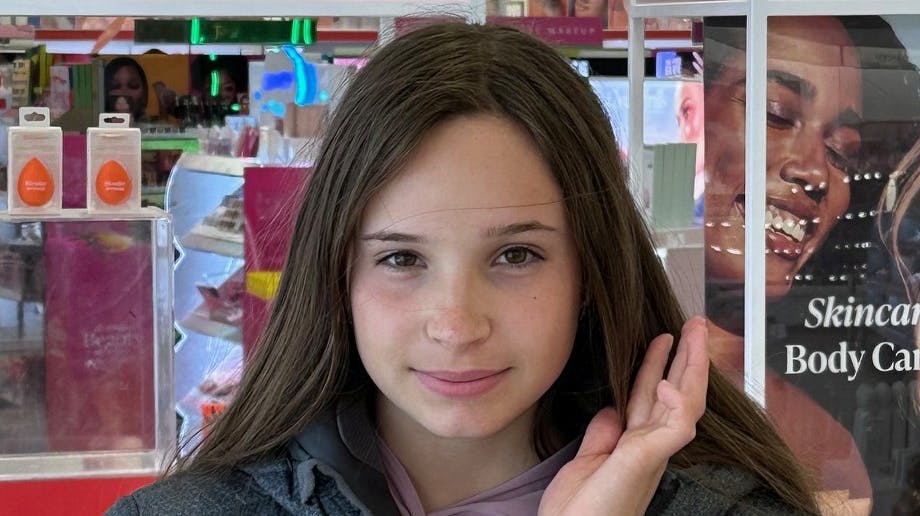 Alisa har det godt og bliver snart genforenet med sin familie.