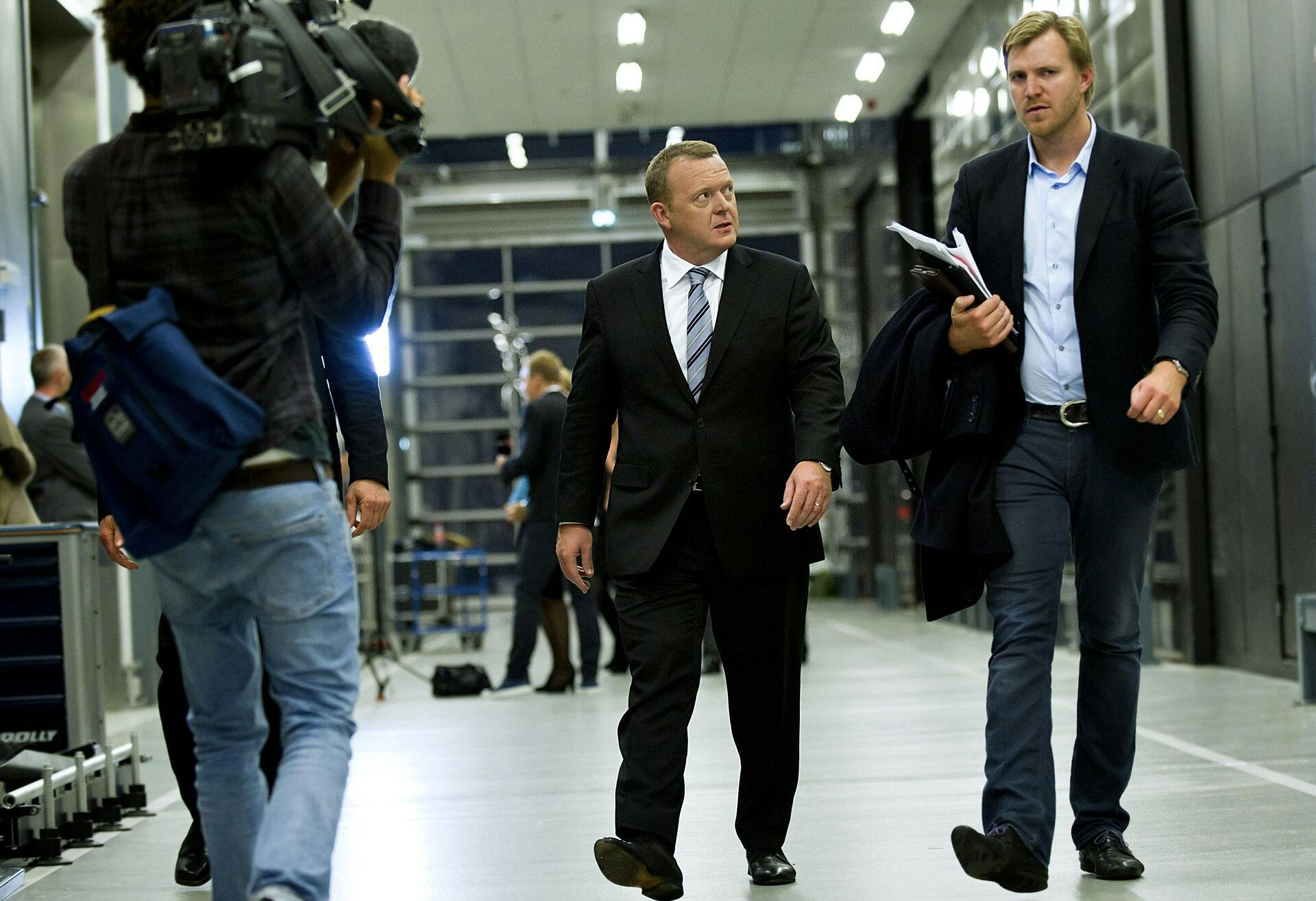 Som særlig rådgiver for Venstres daværende formand Lars Løkke Rasmussen kom Mikael Børsting helt tæt på magten. Siden har han som lobbyist solgt sin viden om det politiske maskinrum til personer og firmaer, der har brug for hjælp.