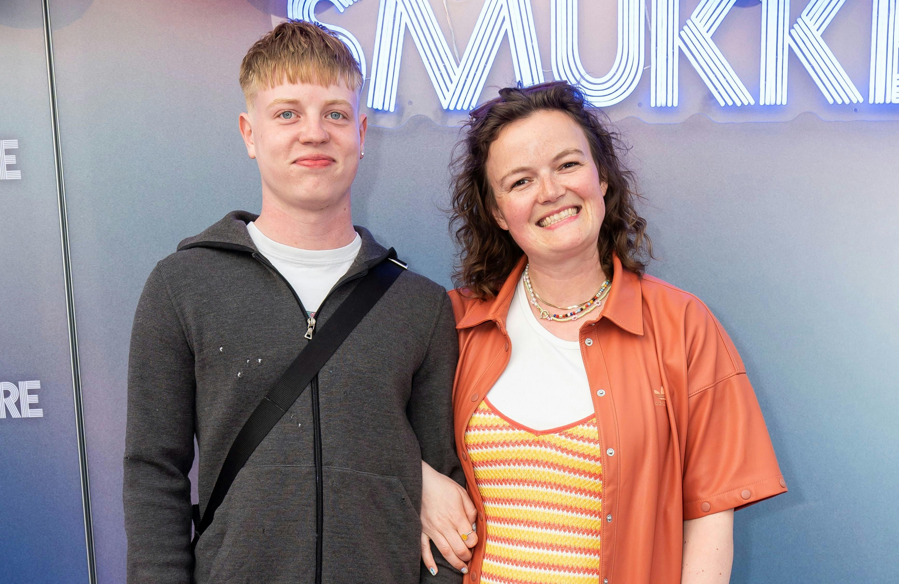 Nina Ettrup Larsen luftede vielsesringen, da hun tirsdag aften var til filmpremiere i Hellerup. 