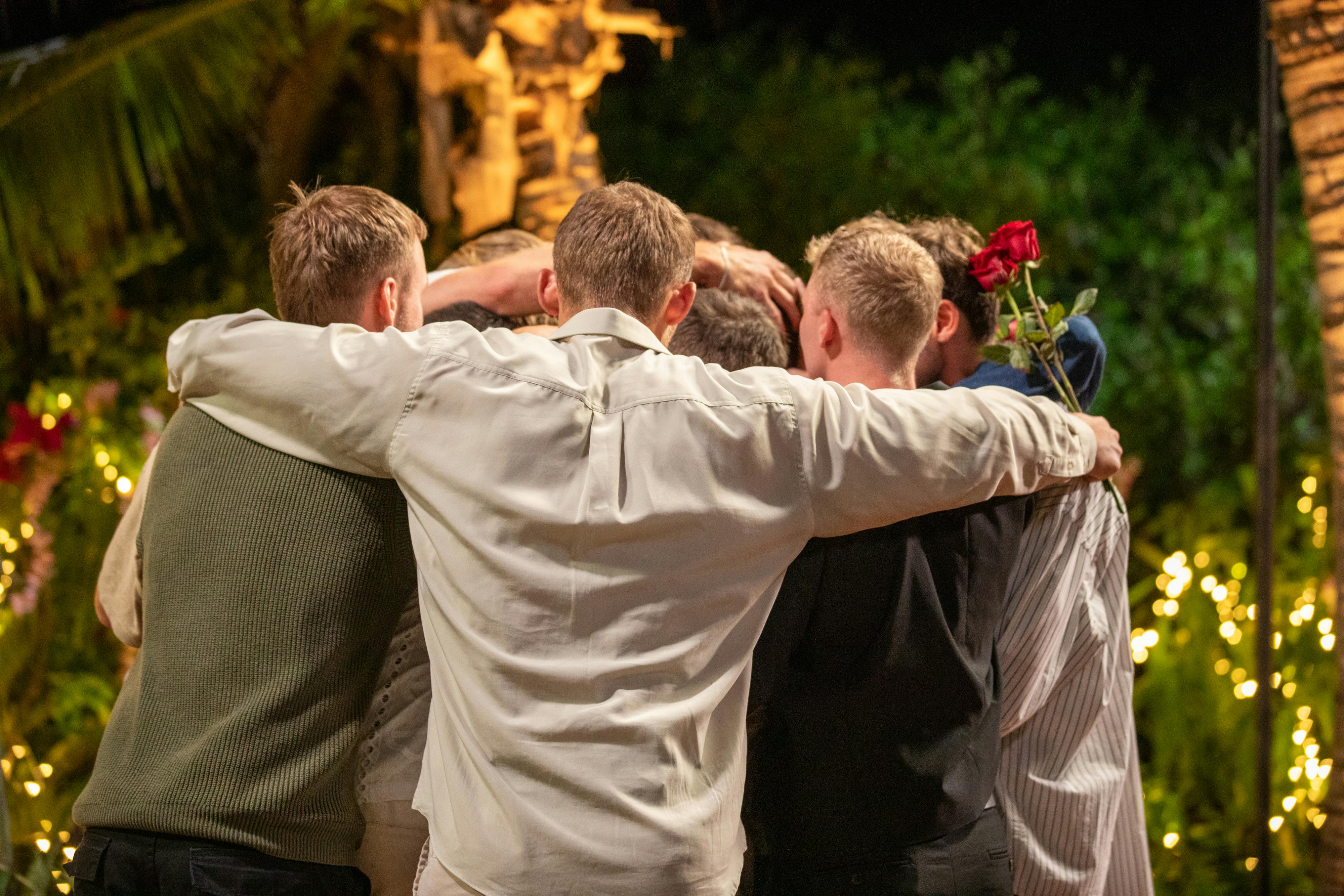 Tårene blev ikke holdt tilbage under aftenens roseceremoni.