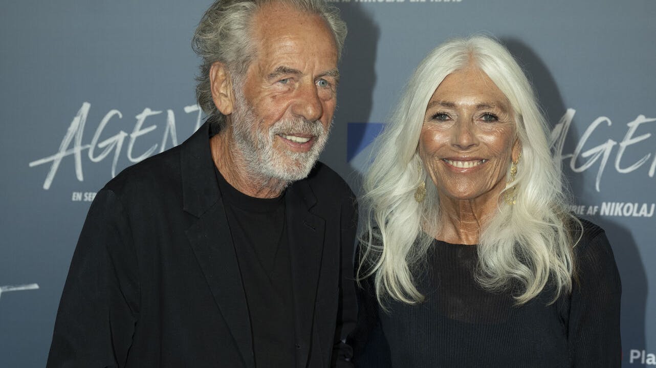 (ARKIV) Premiere på serien AGENT. Her er det: Gun-Britt Zeller og hendes mand Torben Zeller. Foto fra 27. juni 2023. Skuespiller Torben Zeller fylder 75 år onsdag den 4. december 2024.. (Foto: Anthon Unger/Ritzau Scanpix)