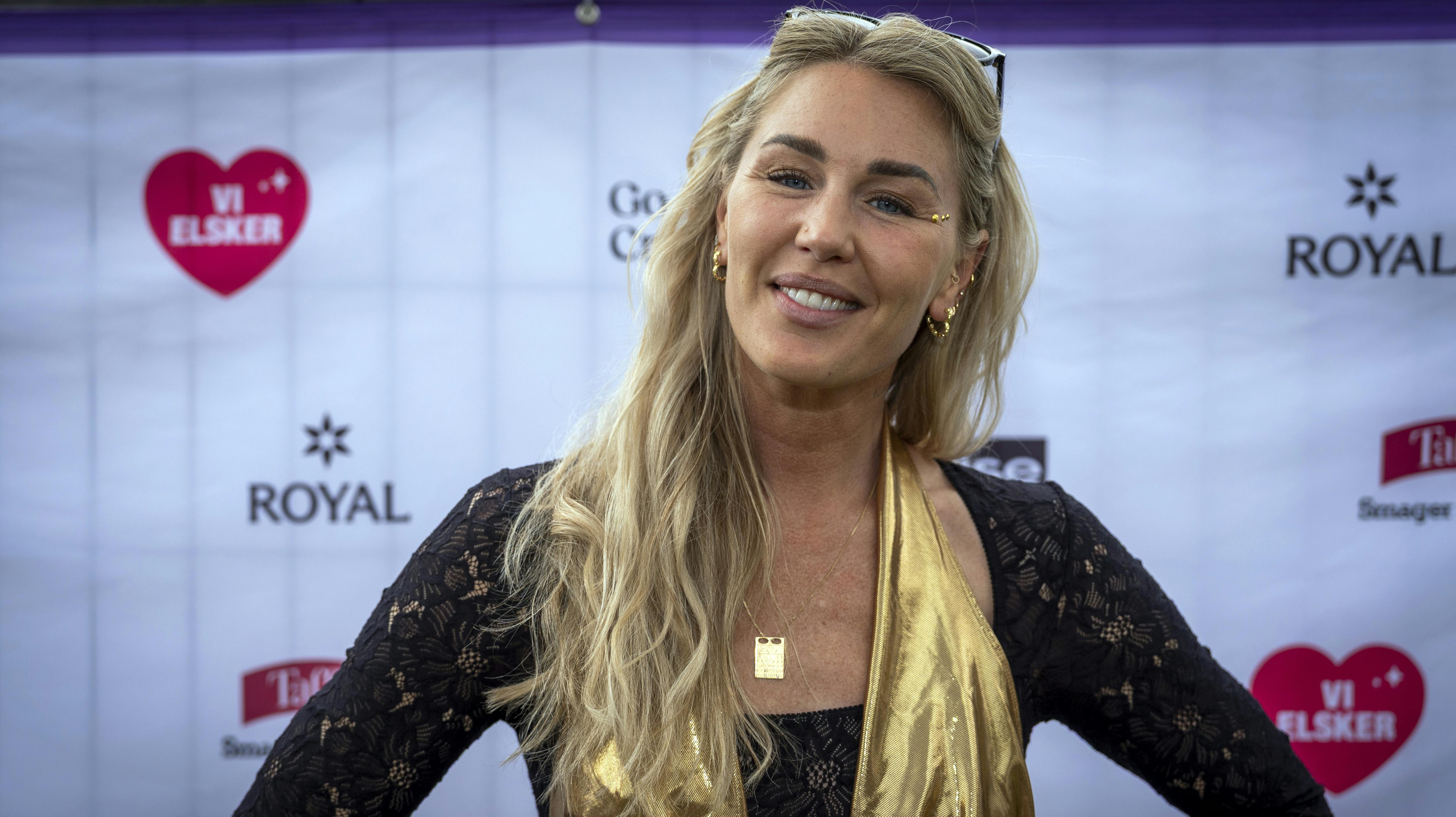 Jeanette Ottesen er atter single. Hendes kærlighedsliv har ikke været det heldigste, viser en gennemgang.