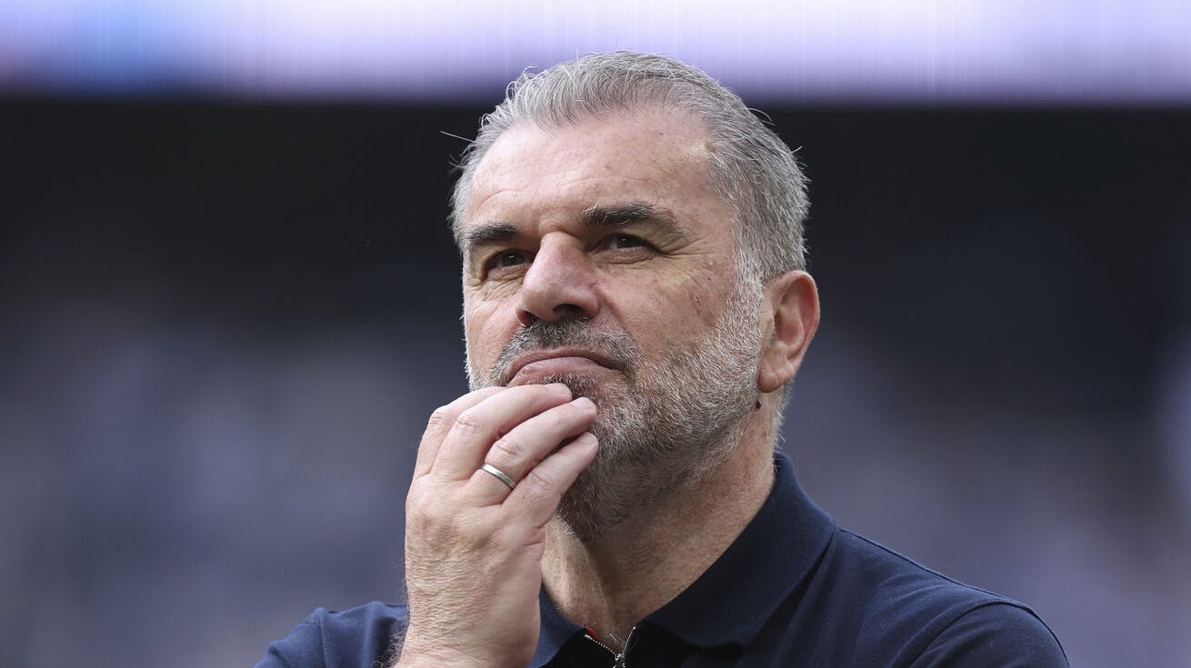 Europa League-vinderen Tottenham meddeler på sin hjemmeside, at man har fyret cheftræner Ange Postecoglou.